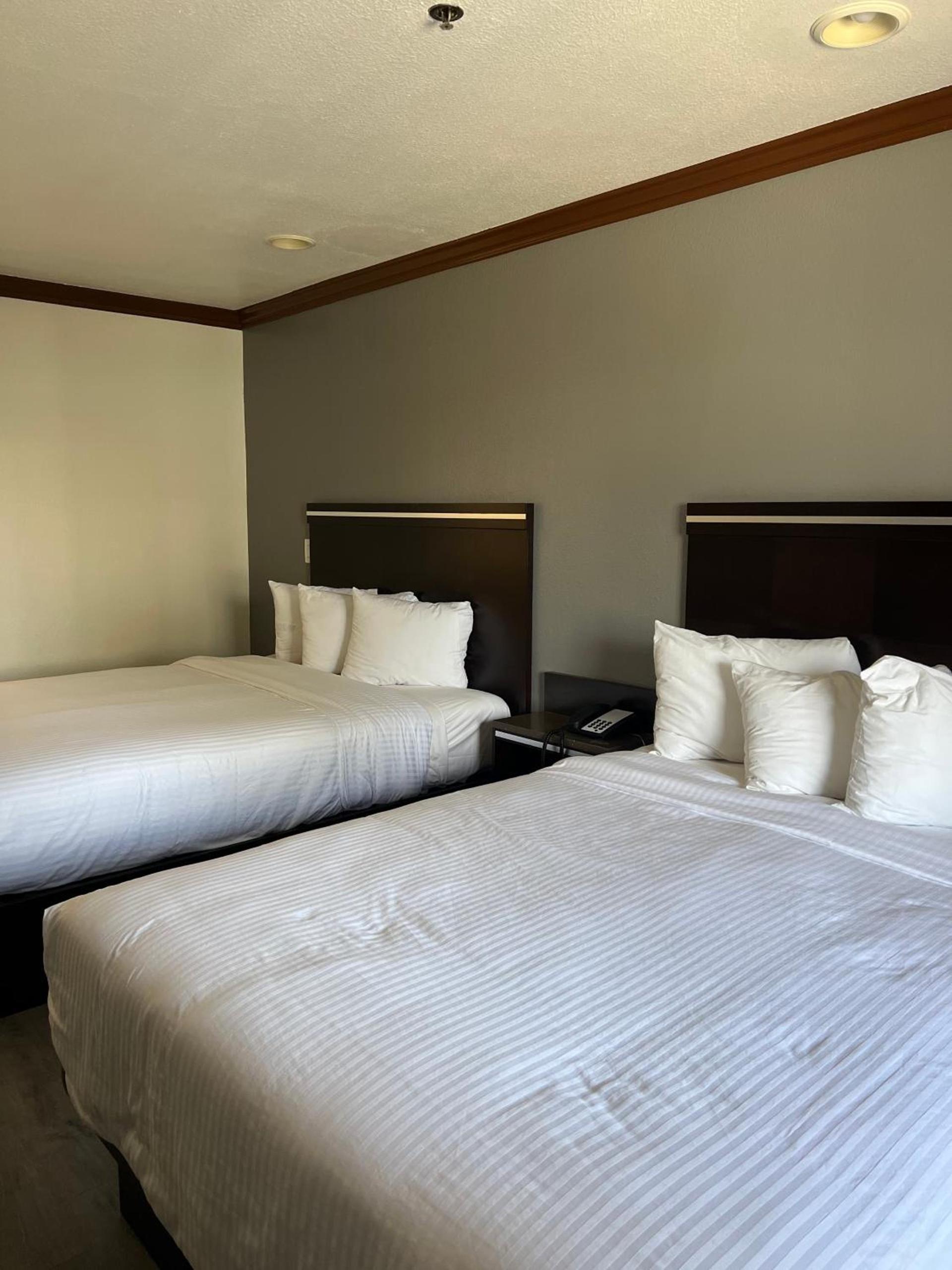 Starlight Inn Huntington Beach photo 21