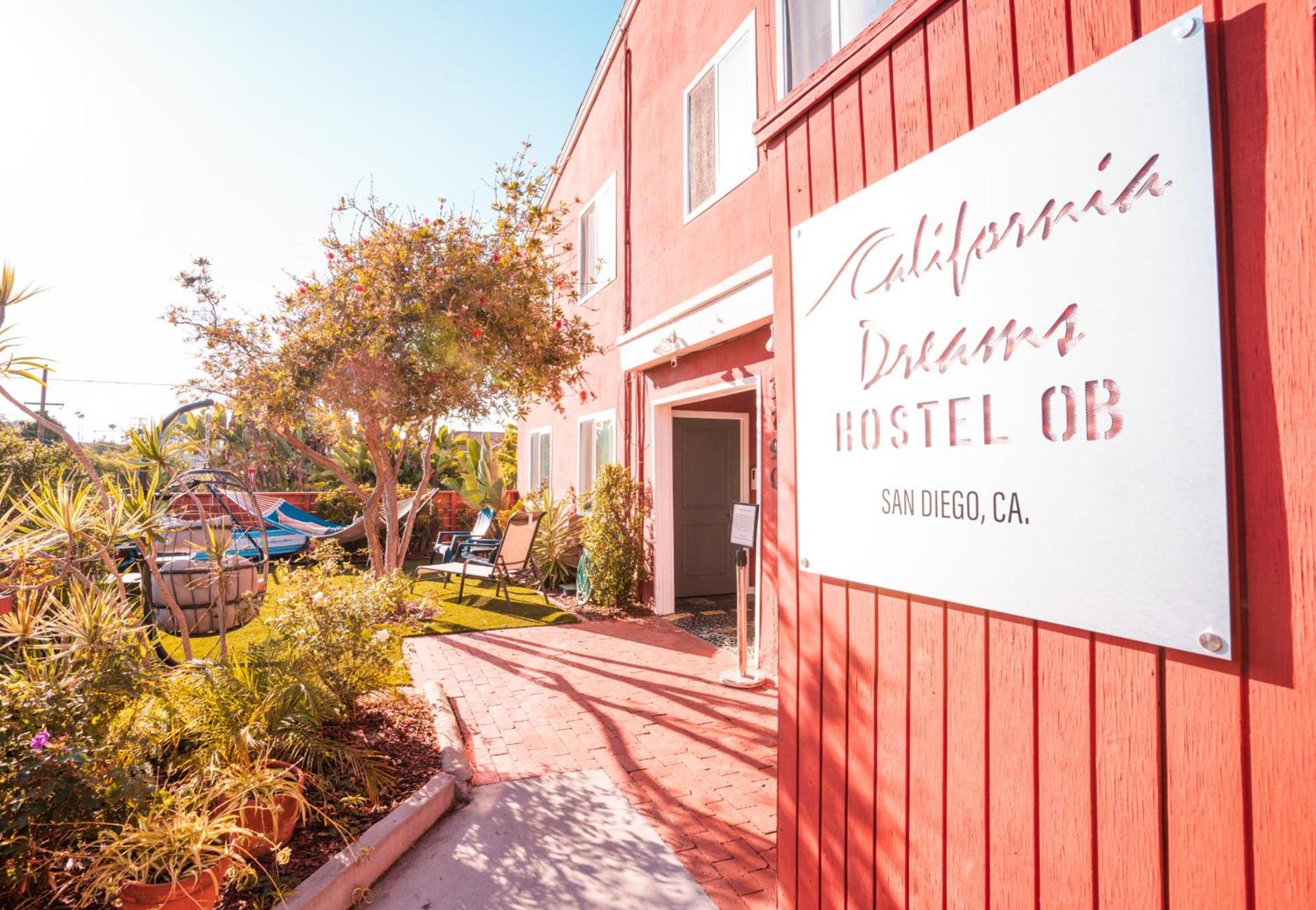 California Dreams Hostel - Ocean Beach photo 1