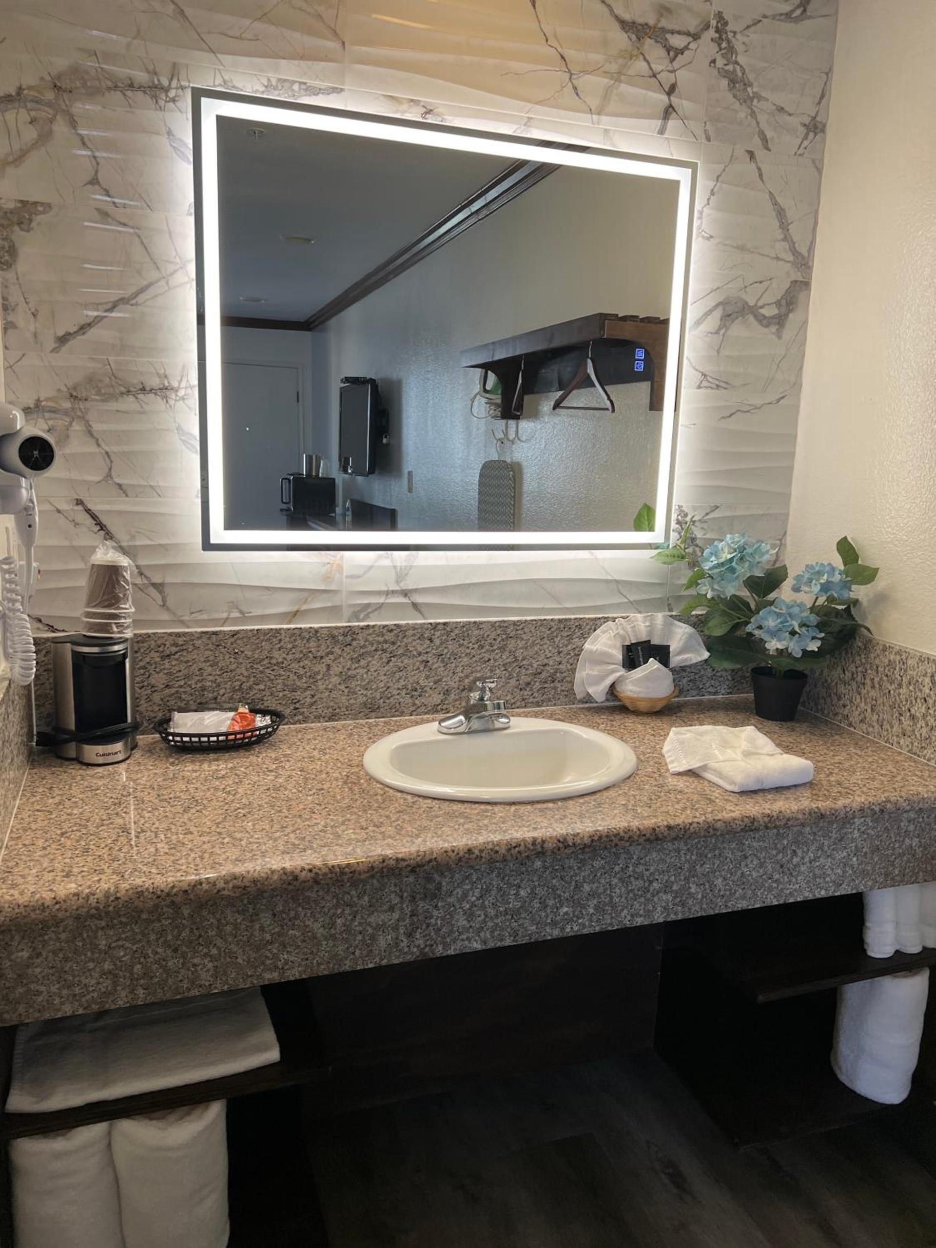 Starlight Inn Huntington Beach photo 19