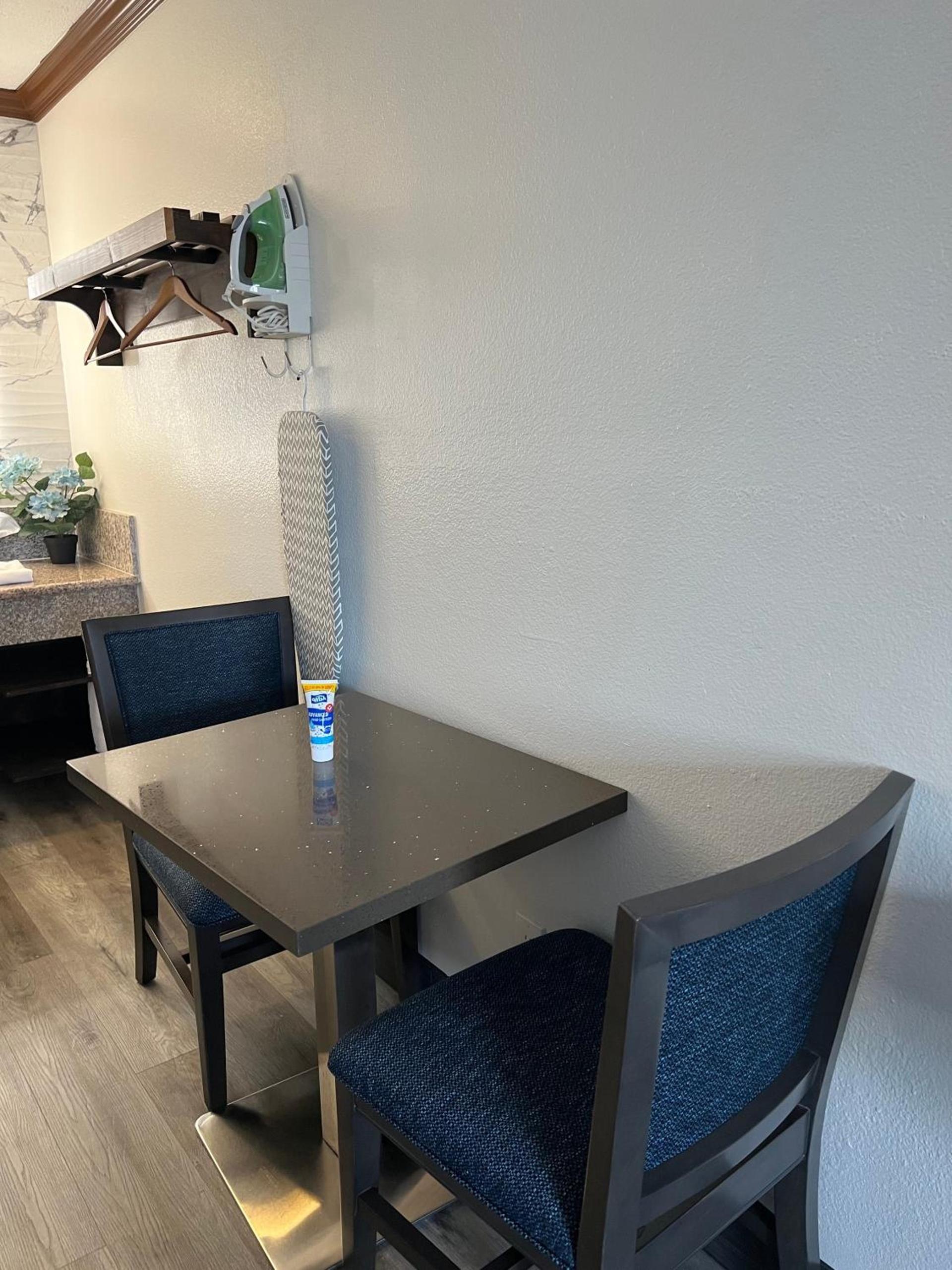 Starlight Inn Huntington Beach photo 9