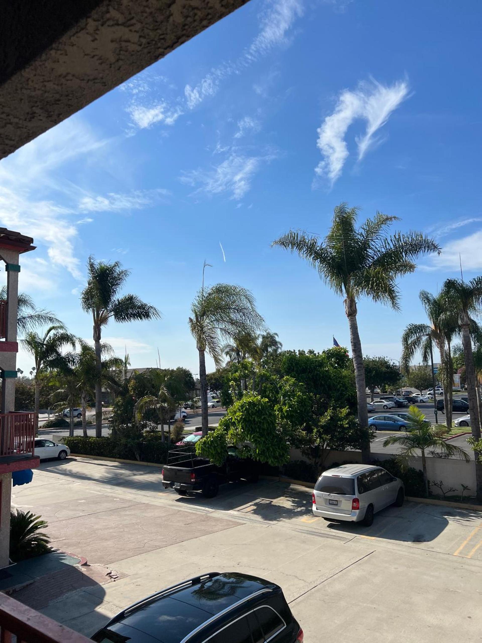 Starlight Inn Huntington Beach photo 13