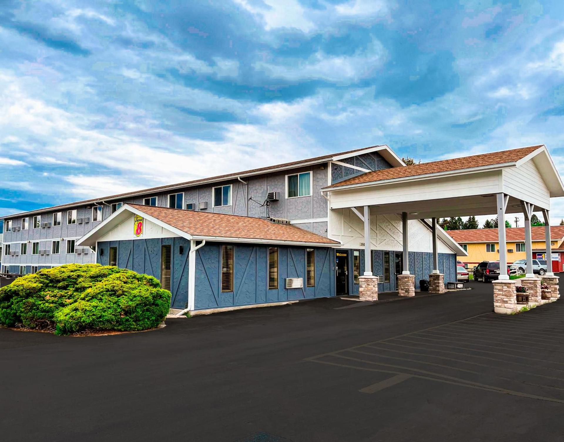 Super 8 by Wyndham Missoula/Brooks Street photo 3