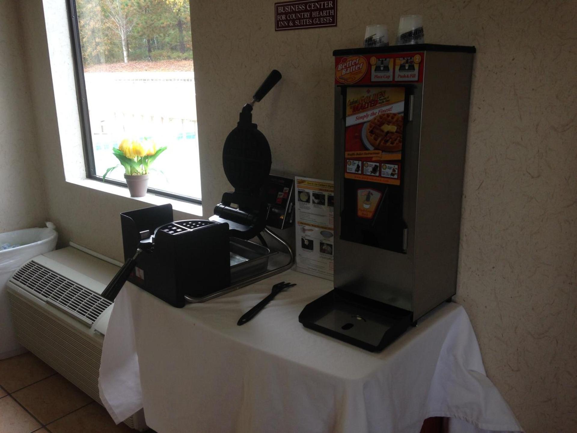 Country Hearth Inn & Suites Augusta photo 4
