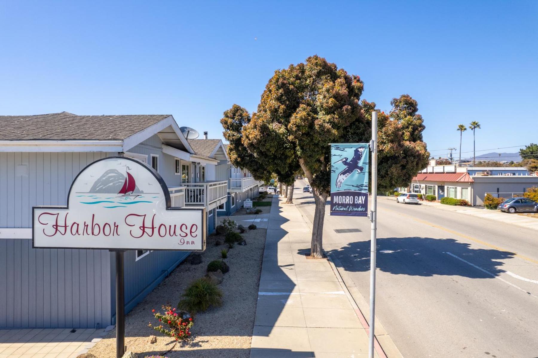 Harbor House Inn photo 5