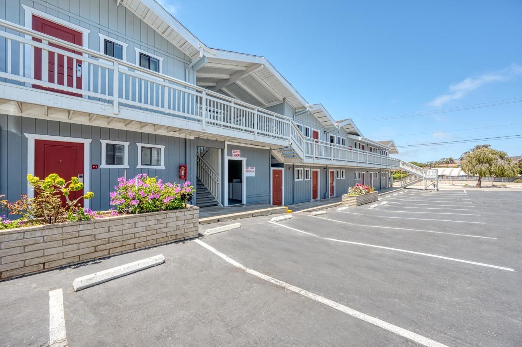 Harbor House Inn photo 15