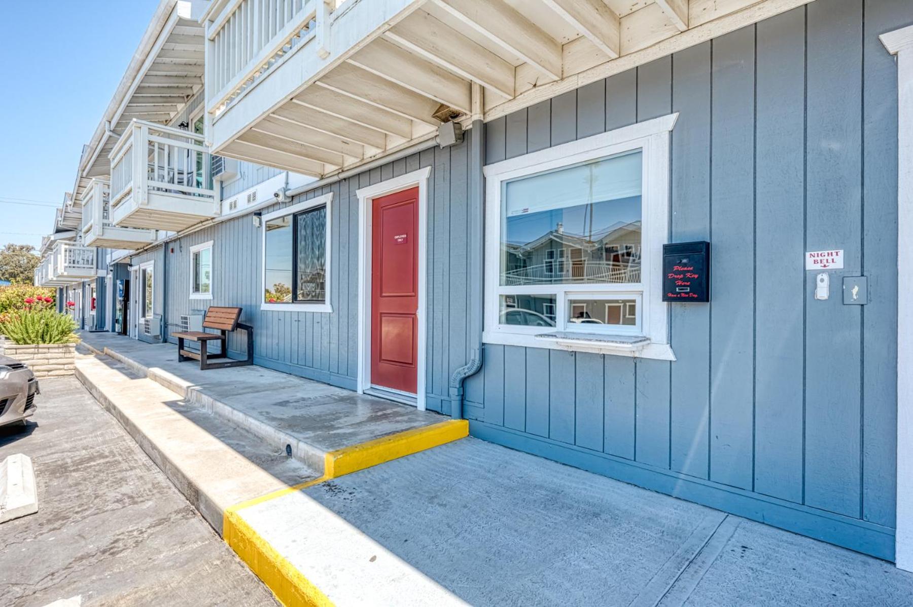 Harbor House Inn photo 17