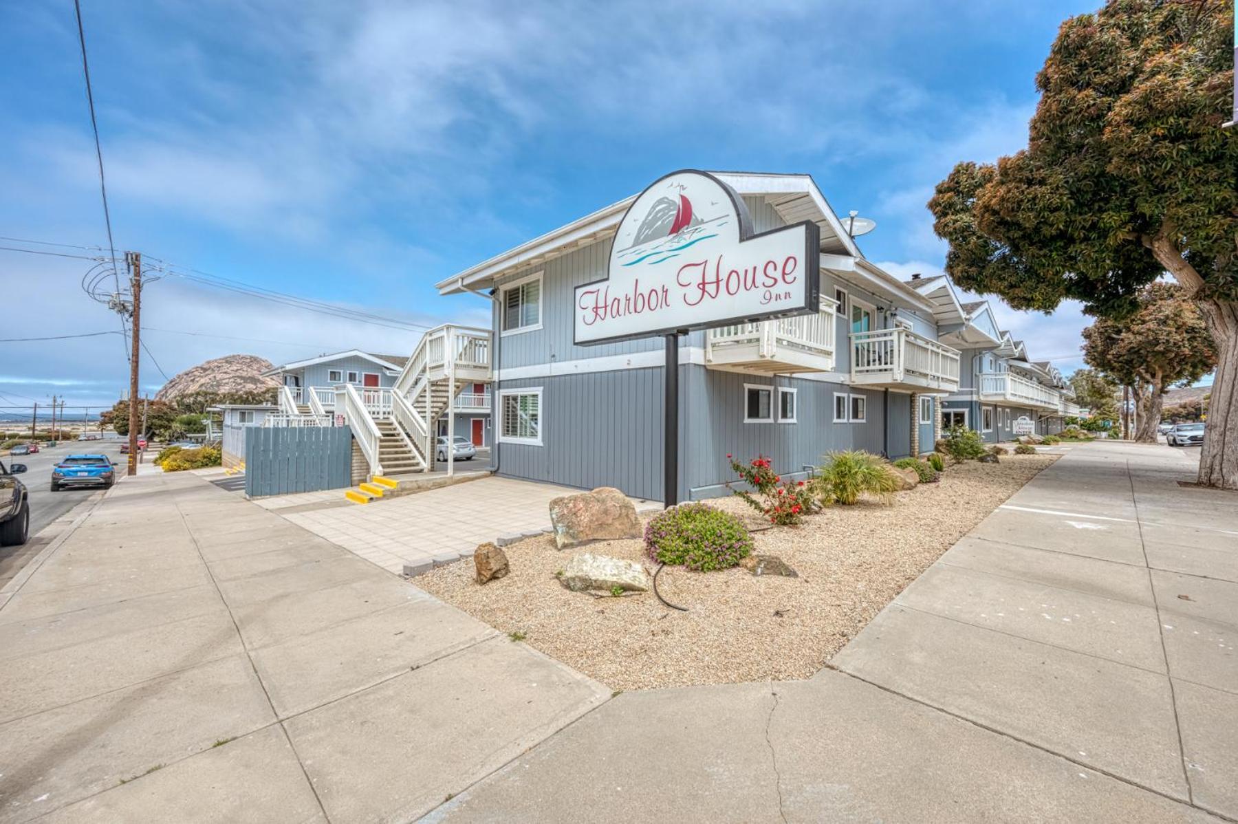 Harbor House Inn photo 18