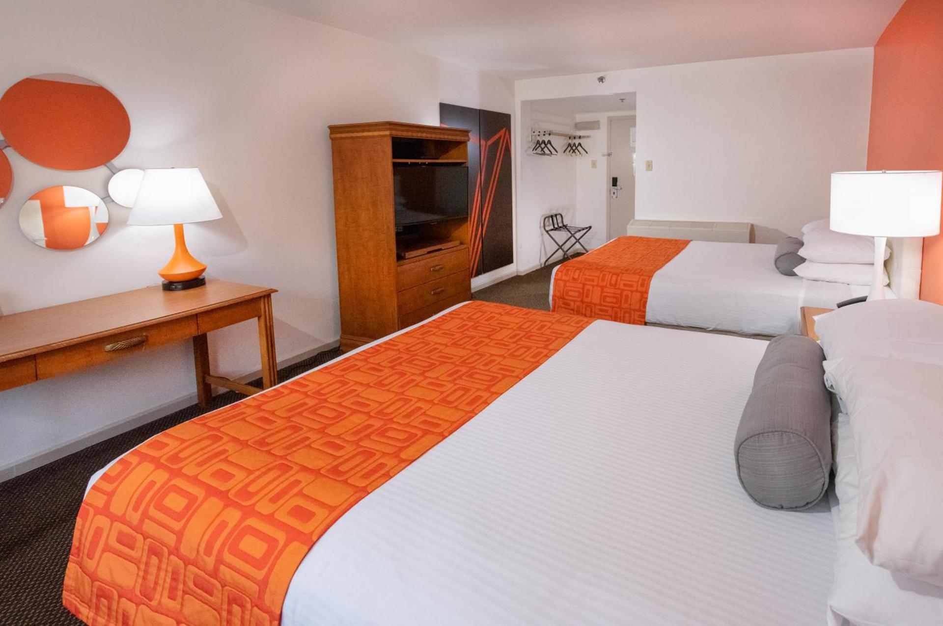 Howard Johnson by Wyndham Atlantic City photo 8