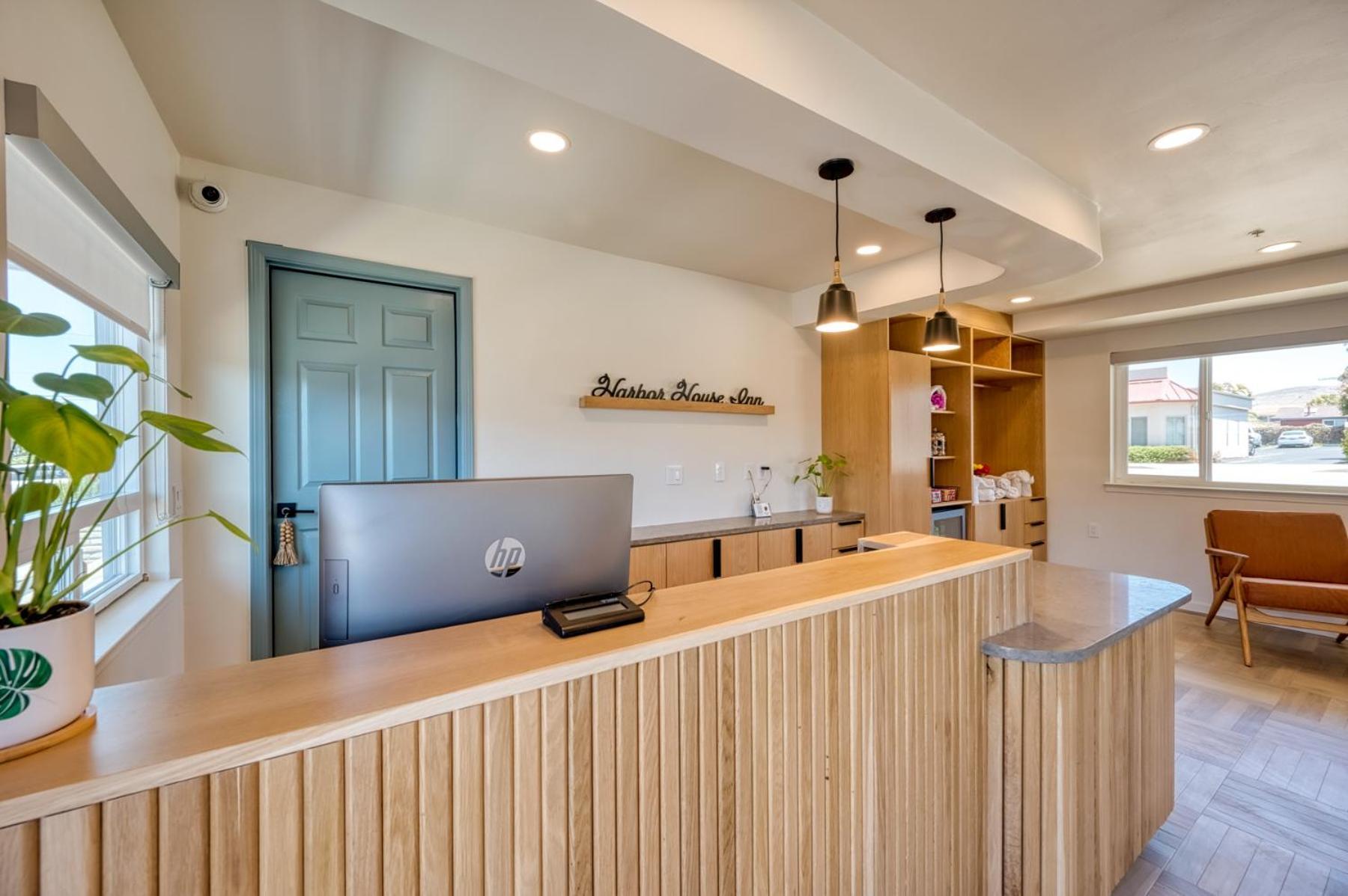 Harbor House Inn photo 26