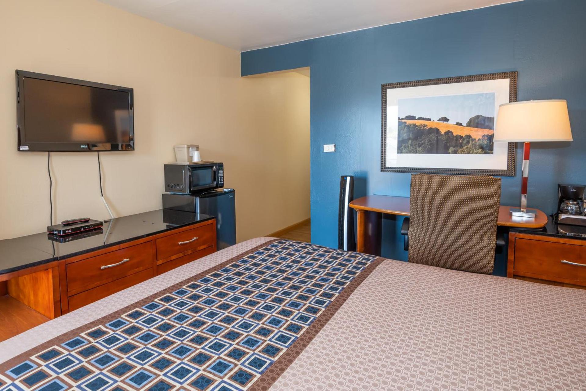 Riviera Inn photo 21