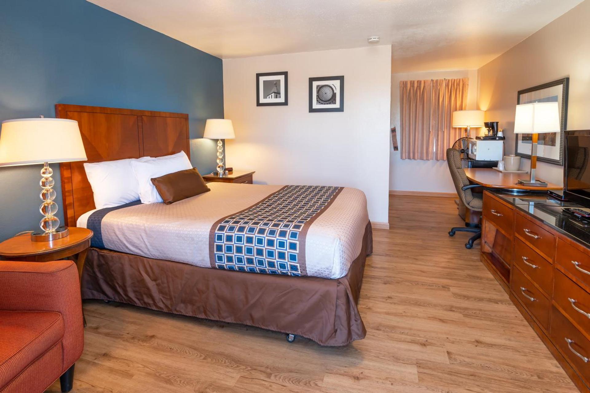 Riviera Inn photo 46