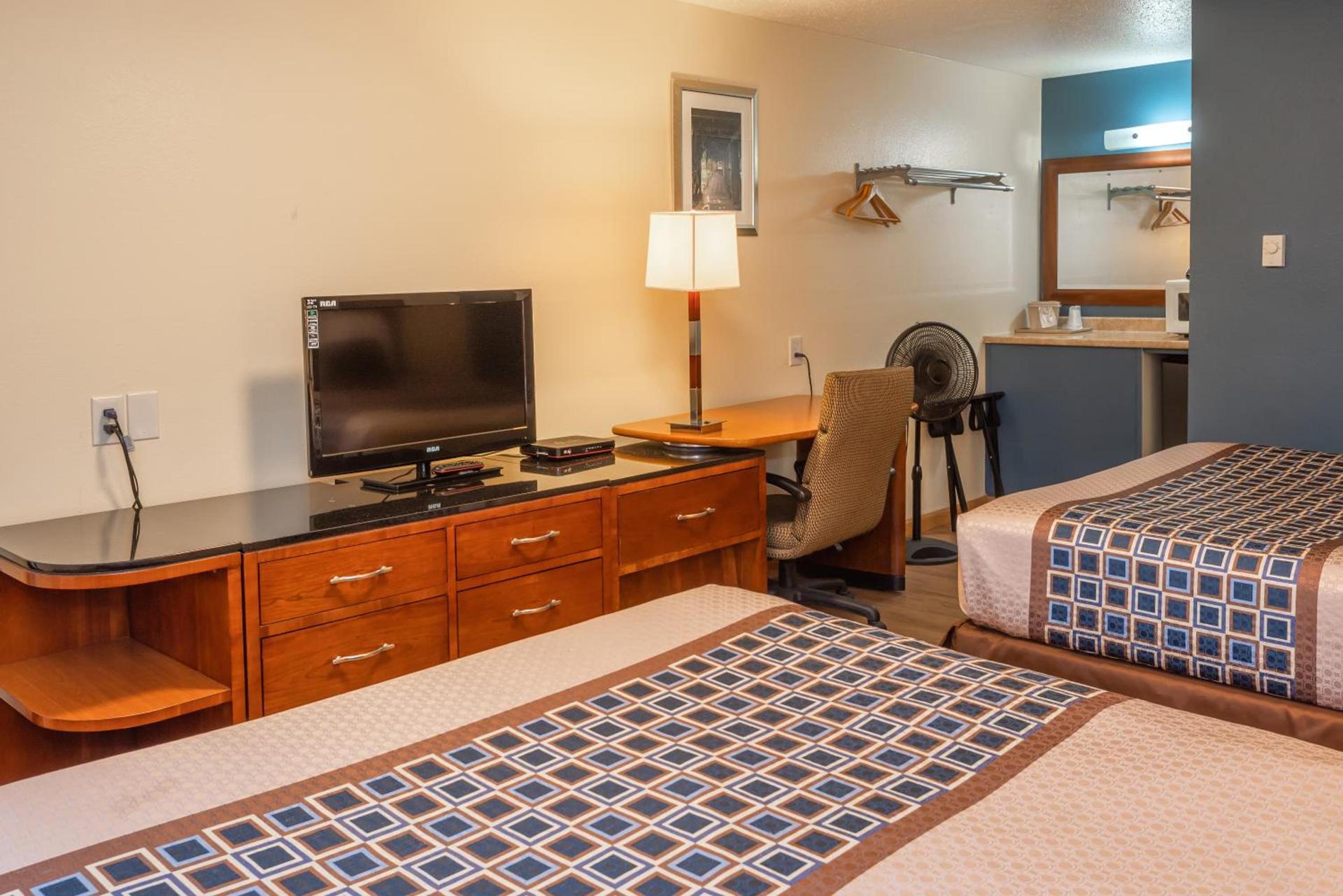 Riviera Inn photo 29