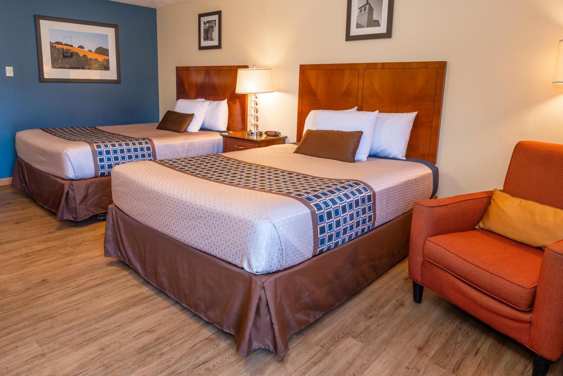 Riviera Inn photo 47