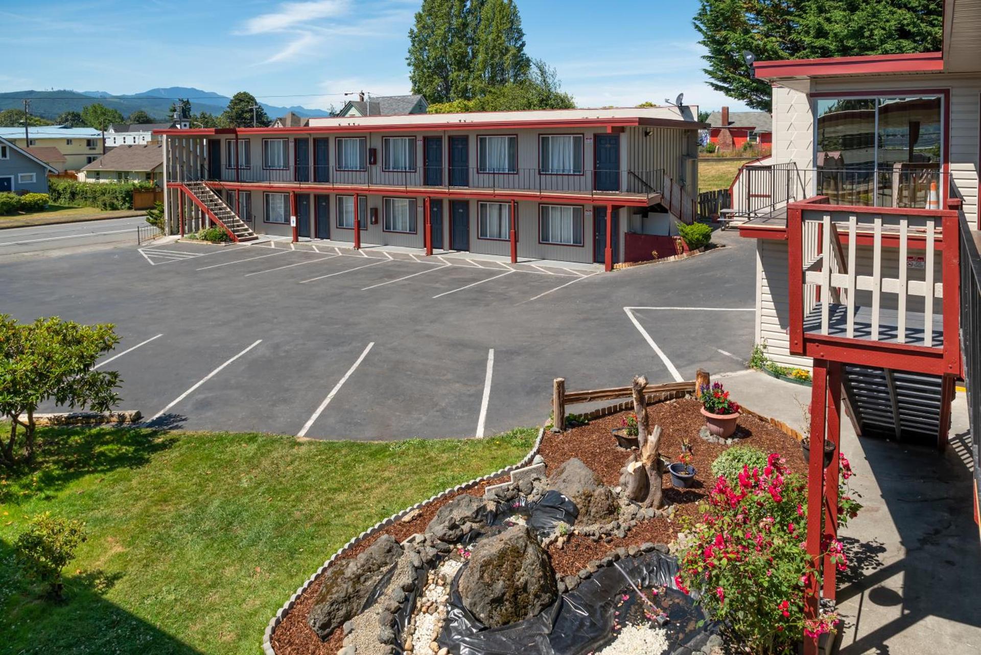 Riviera Inn photo 8