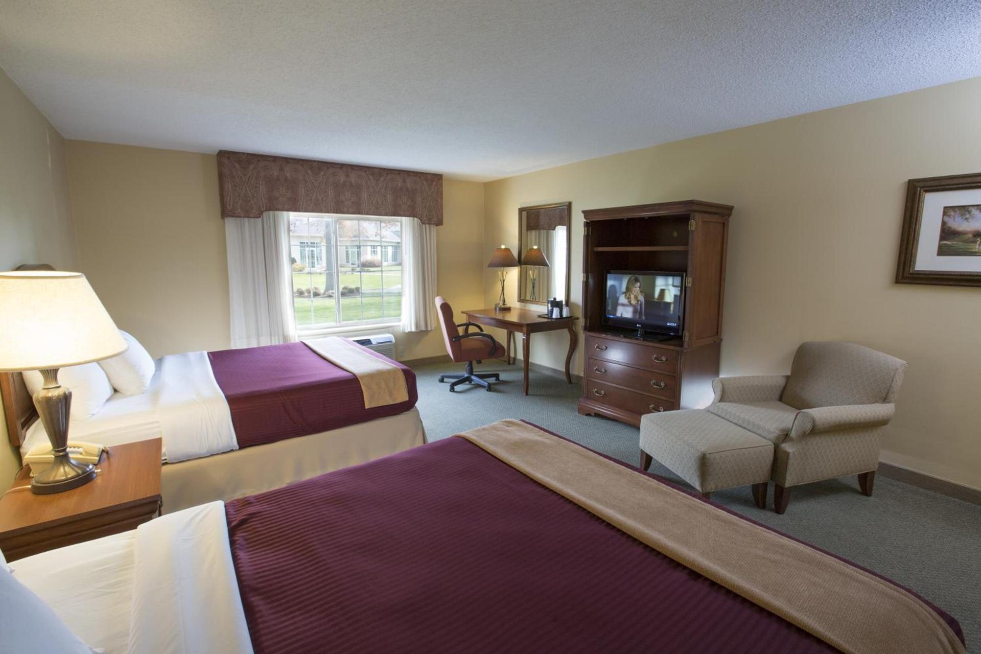 Swan Lake Resort photo 5
