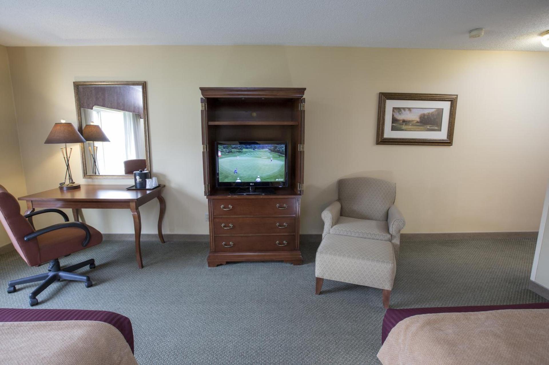 Swan Lake Resort photo 7