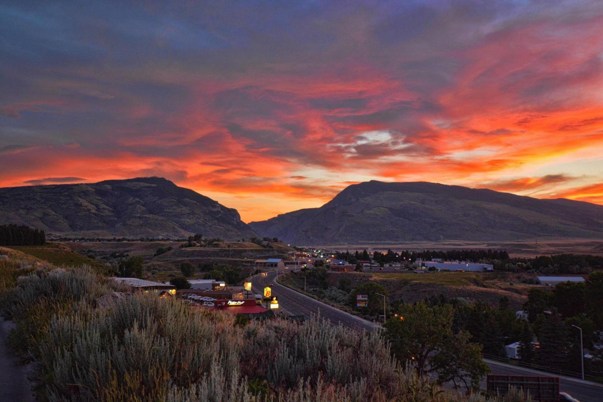 Super 8 by Wyndham Cody photo 39