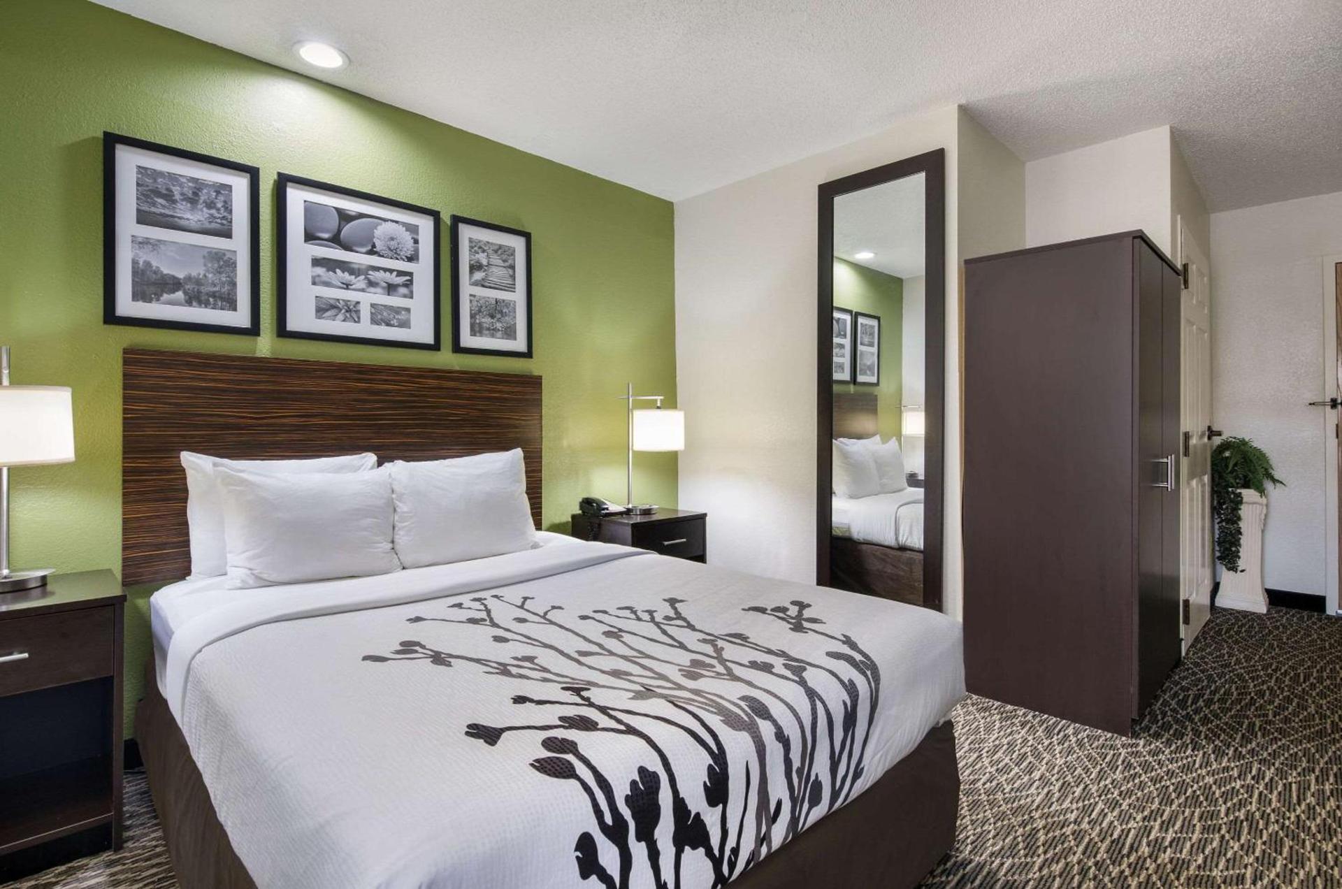 Sleep Inn Hanes Mall photo 11