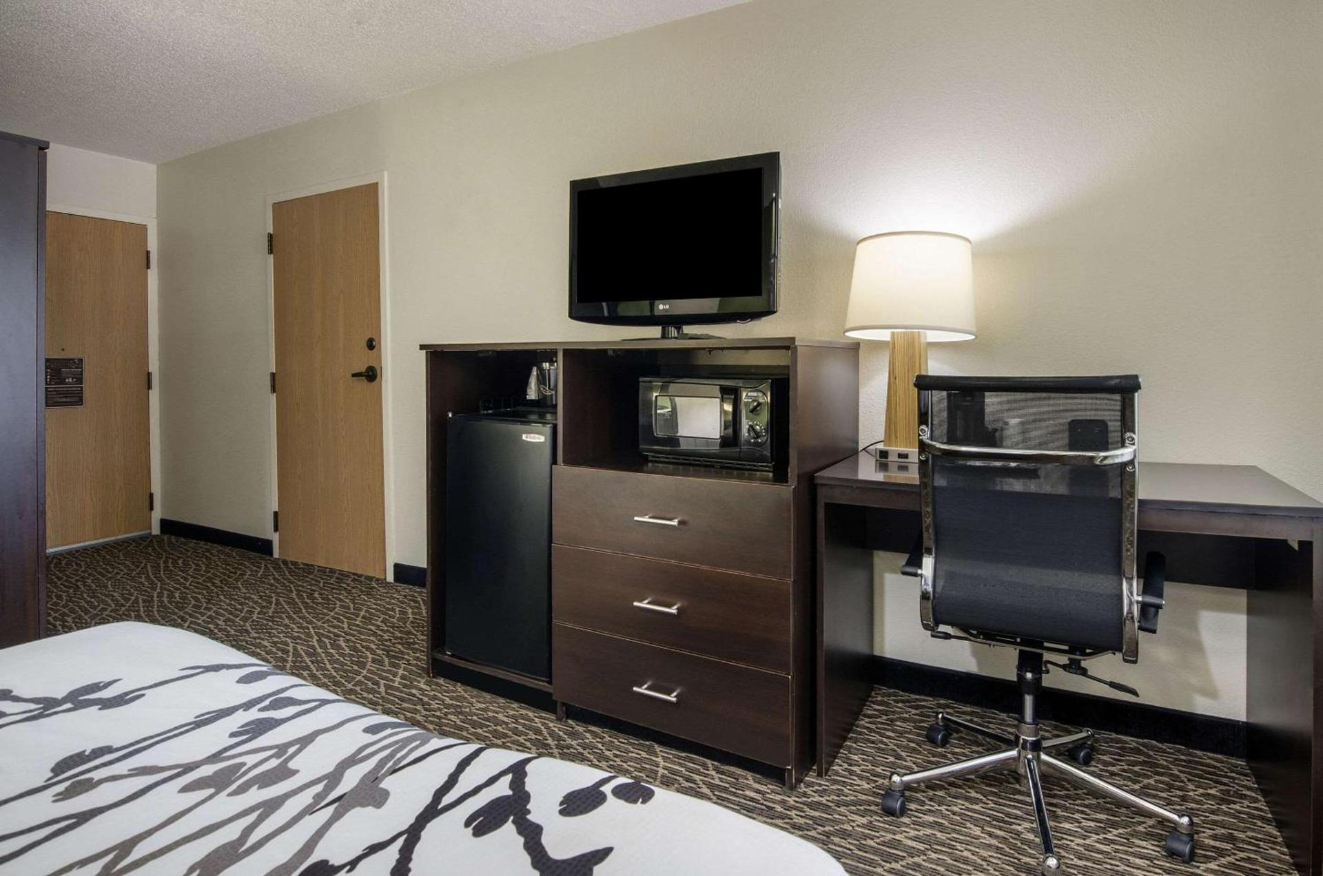 Sleep Inn Hanes Mall photo 12