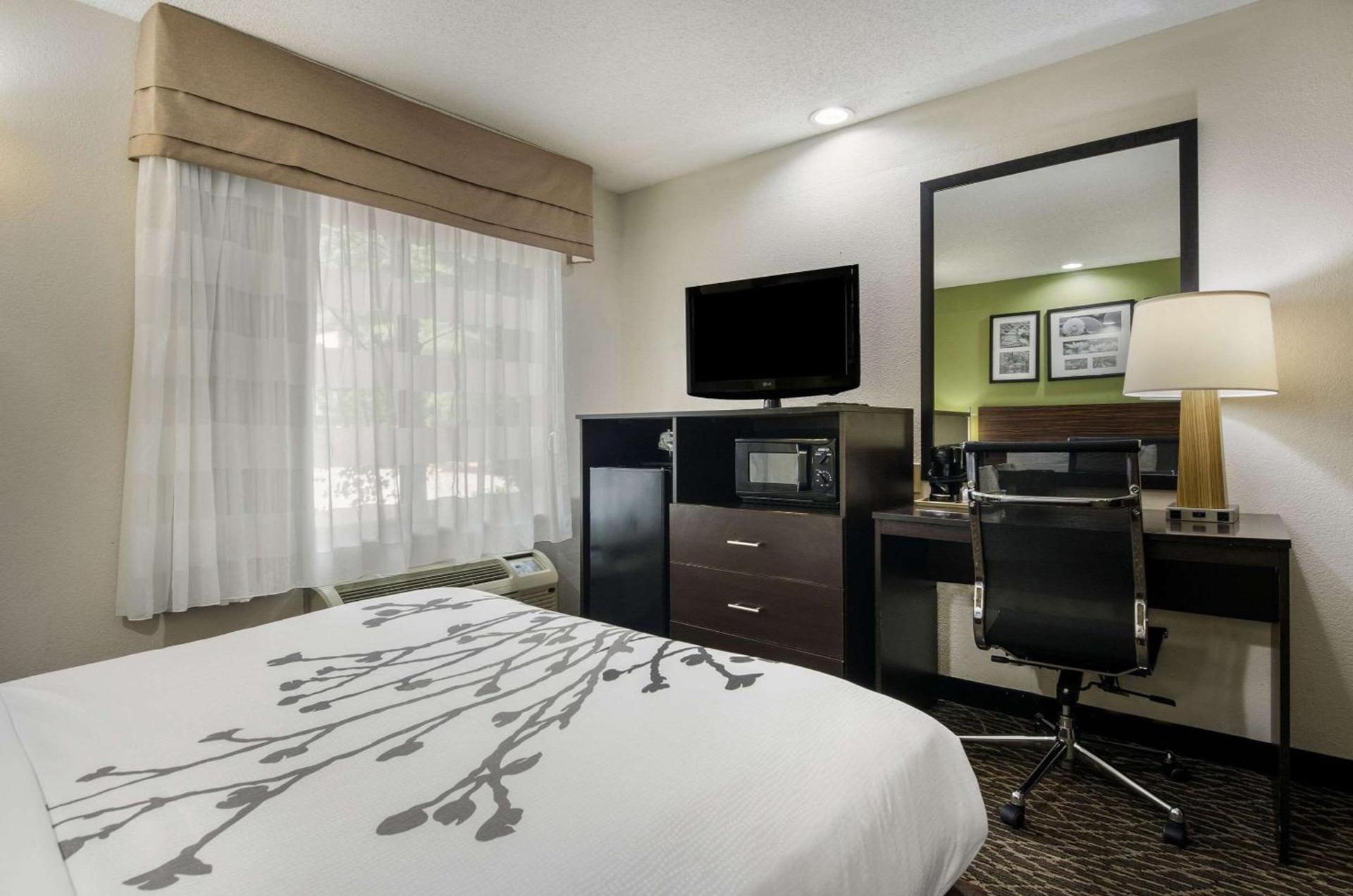 Sleep Inn Hanes Mall photo 15