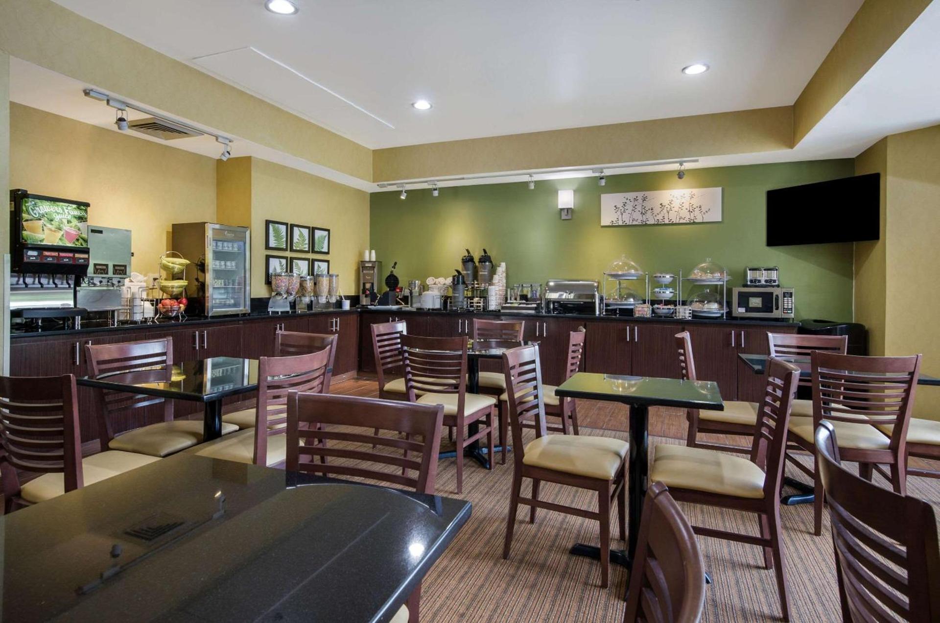 Sleep Inn Hanes Mall photo 26
