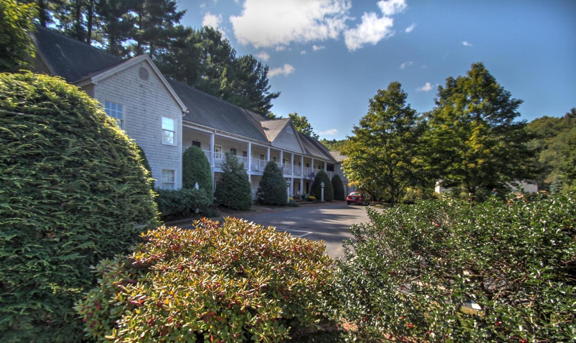 Riverhouse by Weekender formerly Jack Daniels Inn photo 5