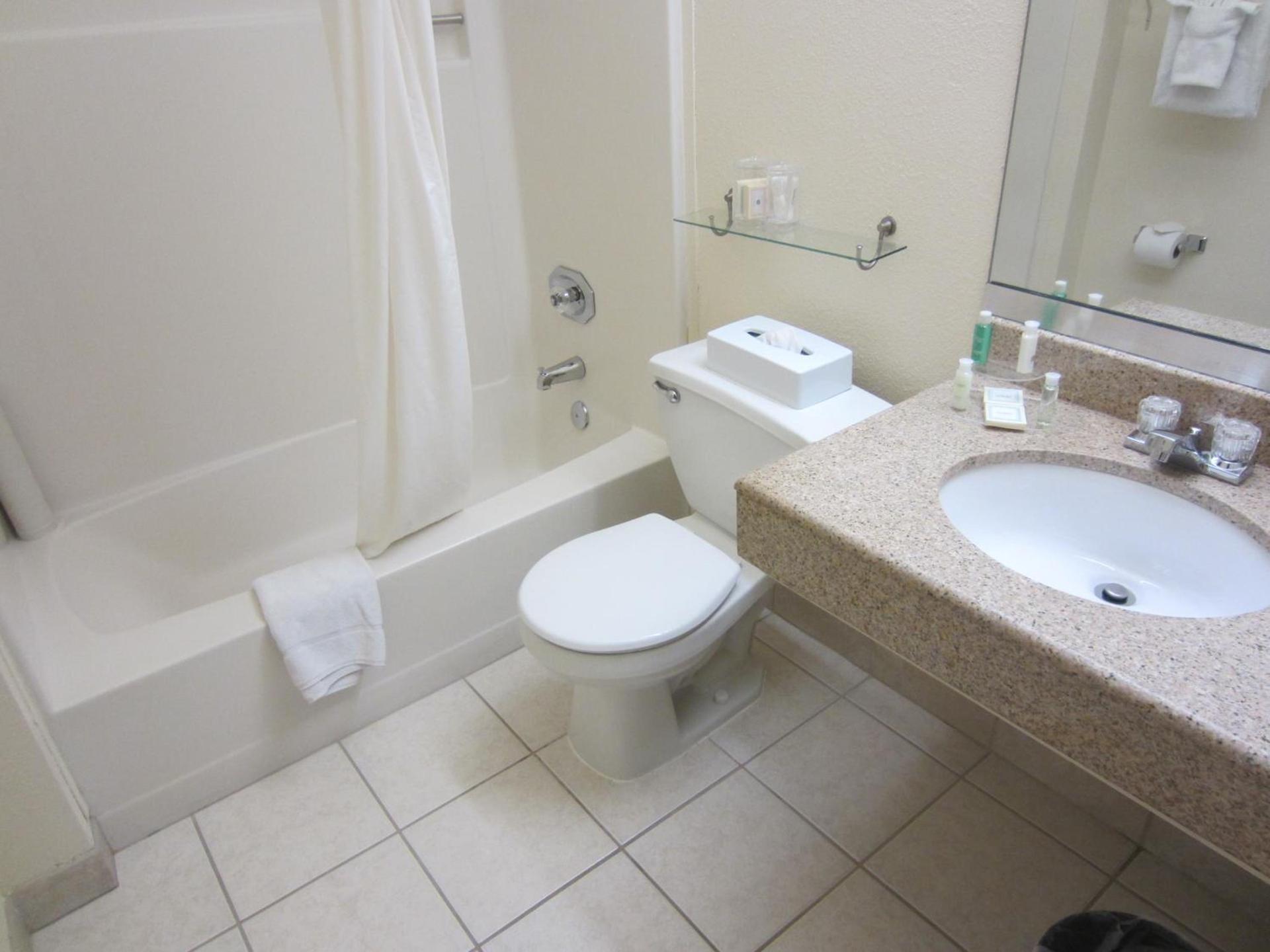 Best Western John Muir Inn photo 11
