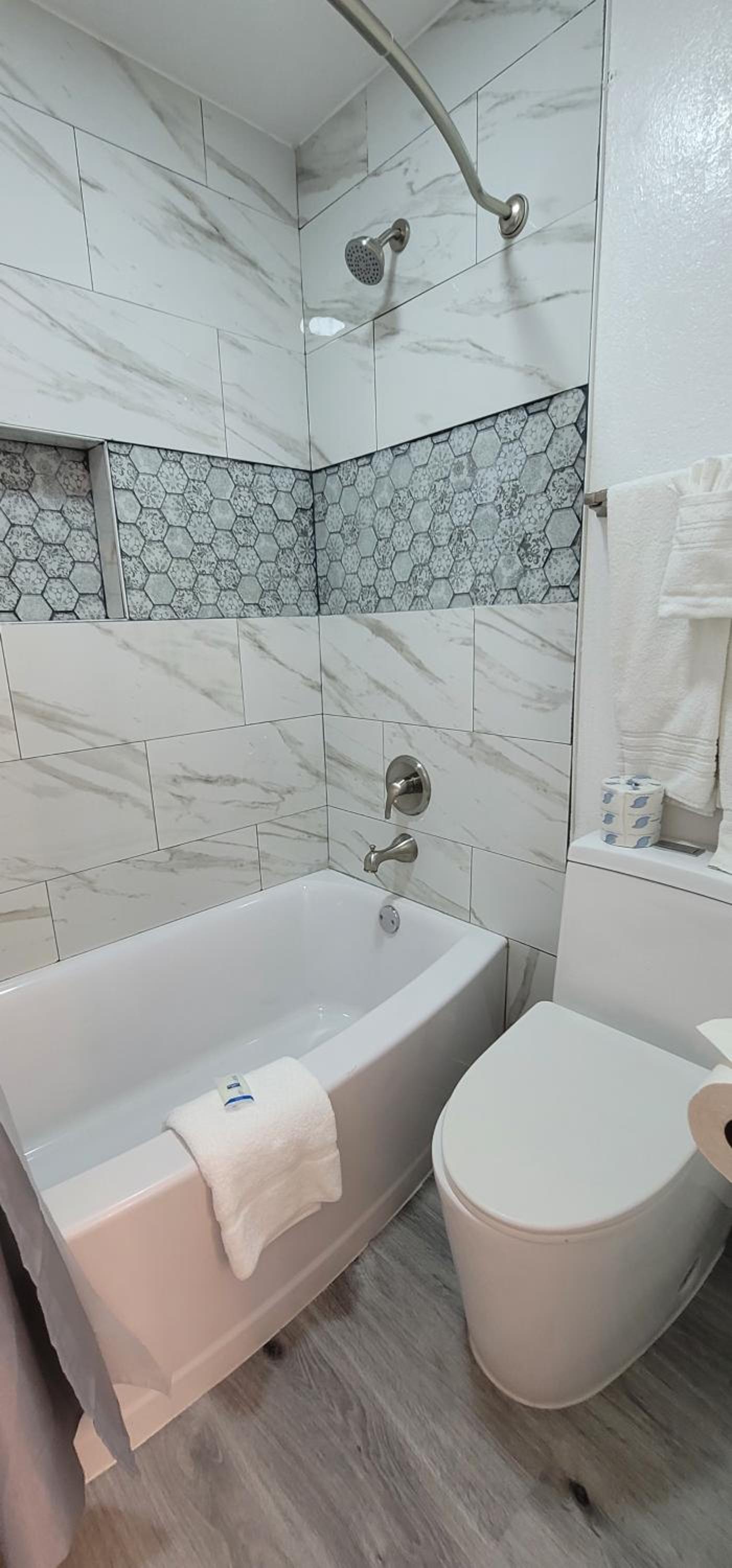 Dragonfly Inn & Suites photo 10