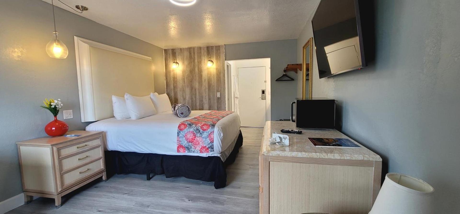 Dragonfly Inn & Suites photo 31