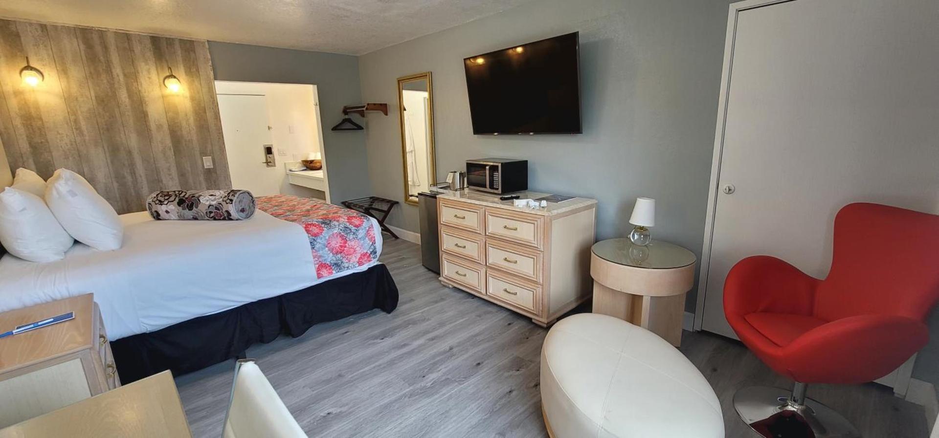 Dragonfly Inn & Suites photo 40