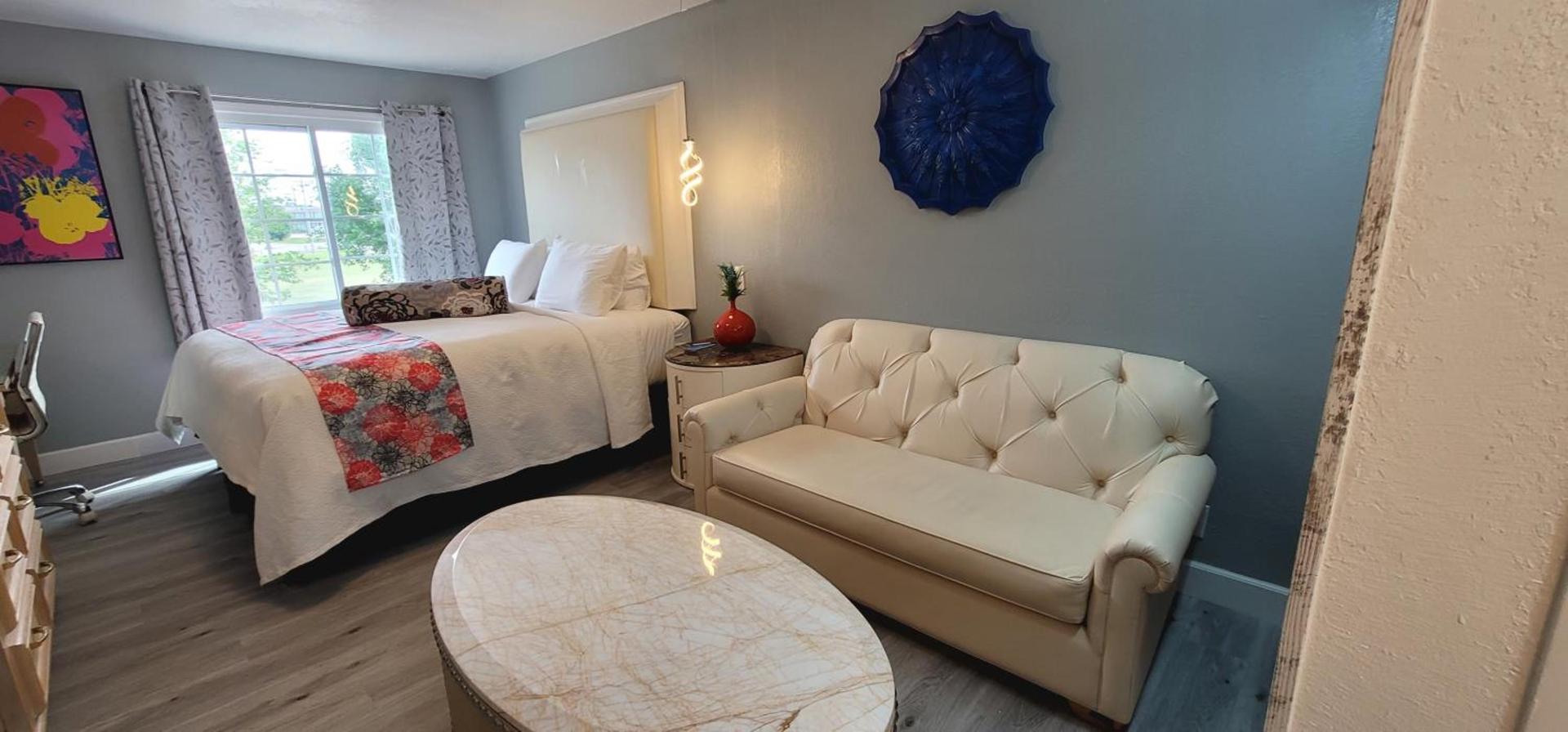 Dragonfly Inn & Suites photo 28
