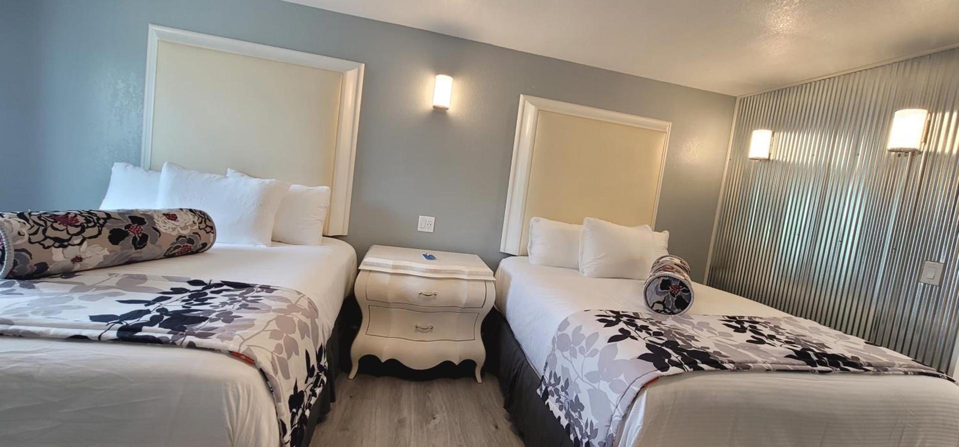 Dragonfly Inn & Suites photo 25