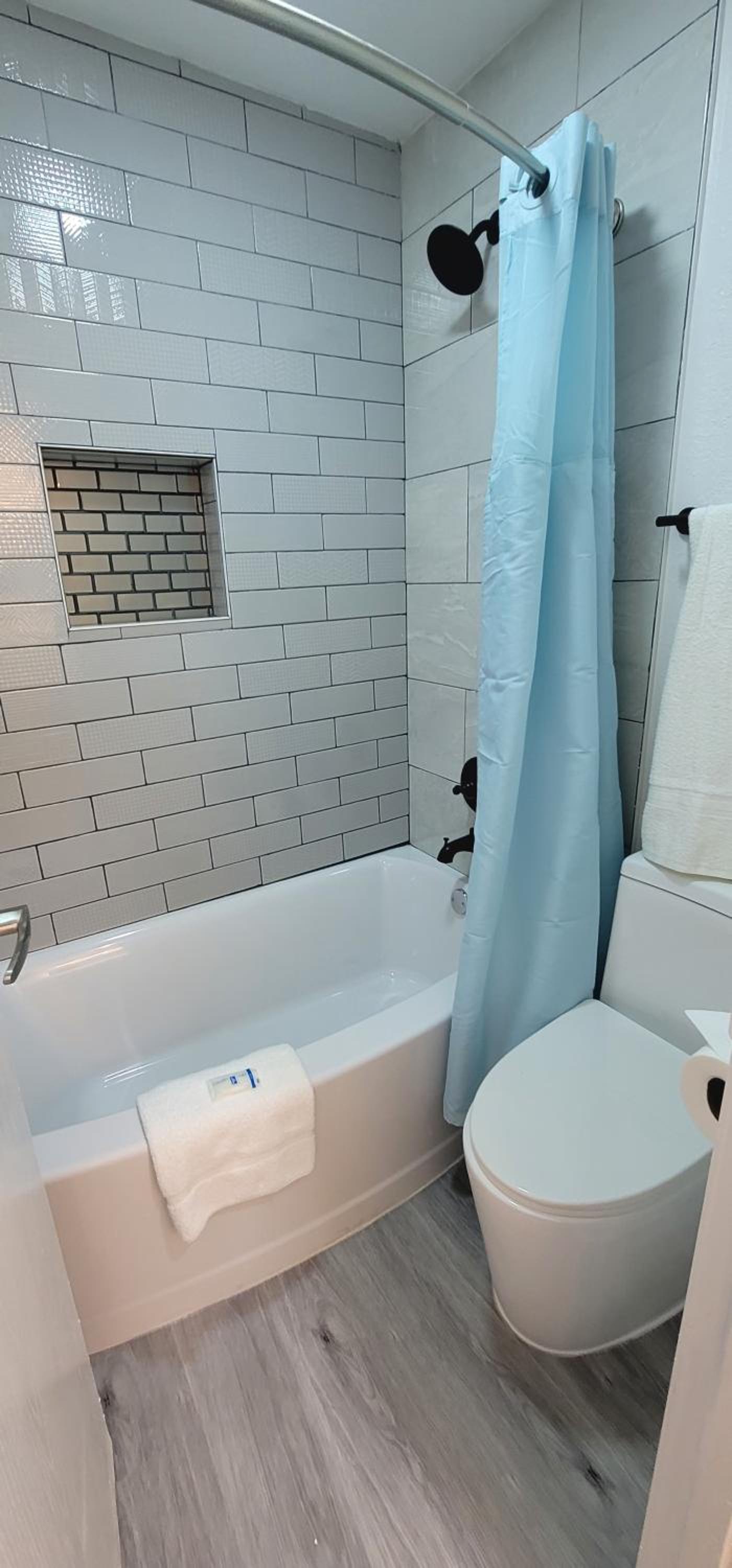 Dragonfly Inn & Suites photo 22