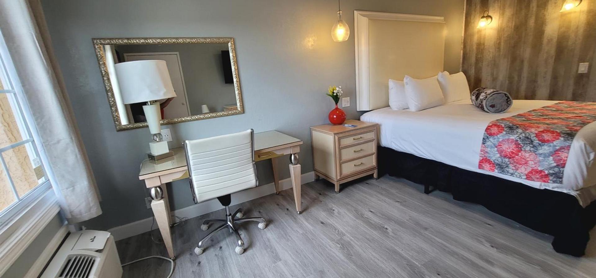 Dragonfly Inn & Suites photo 38