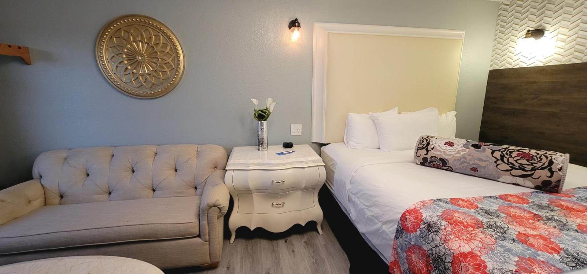 Dragonfly Inn & Suites photo 39