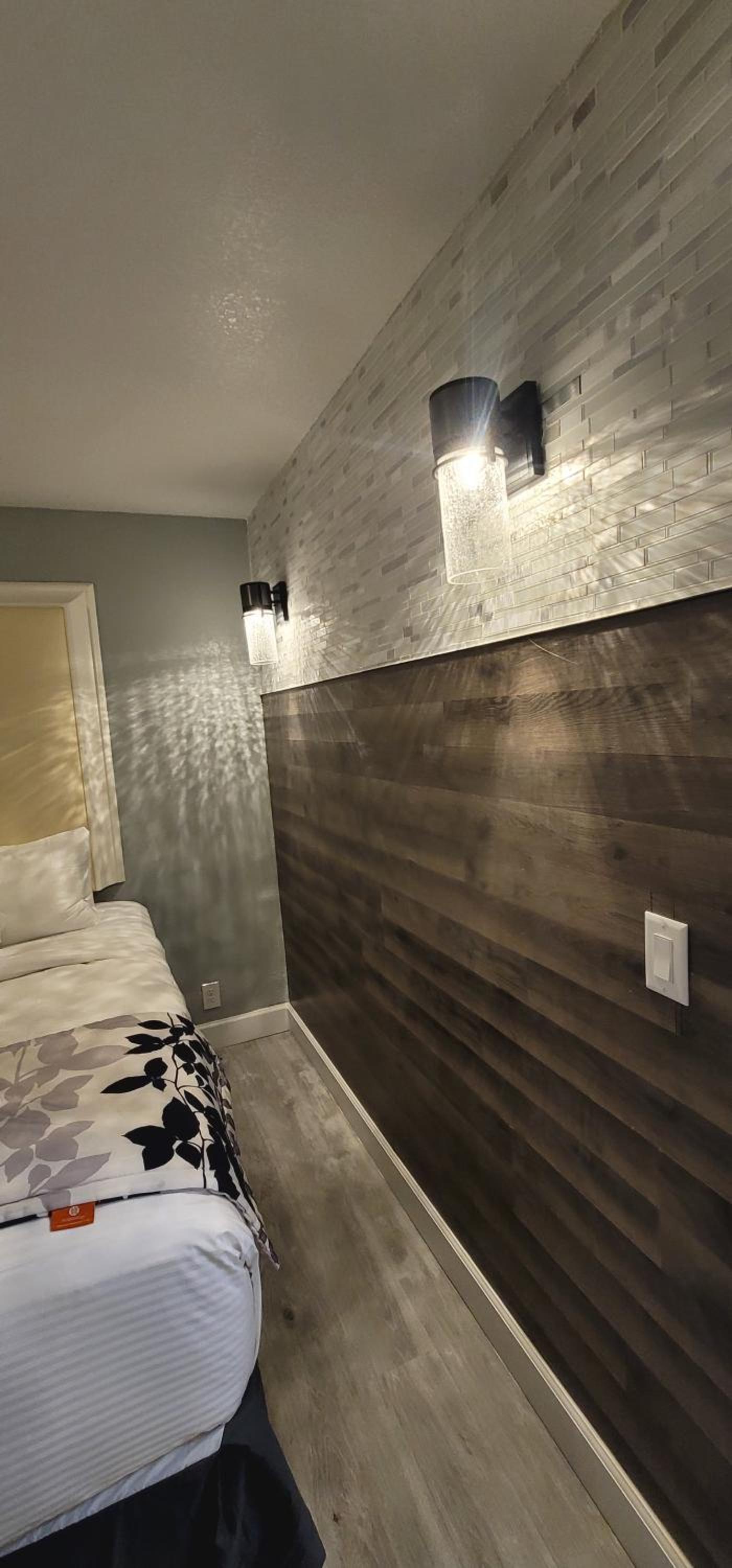 Dragonfly Inn & Suites photo 58