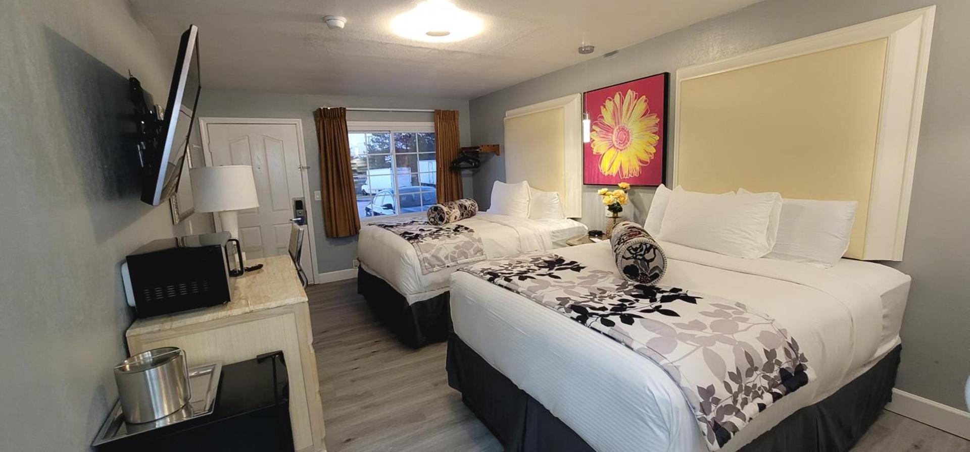 Dragonfly Inn & Suites photo 61