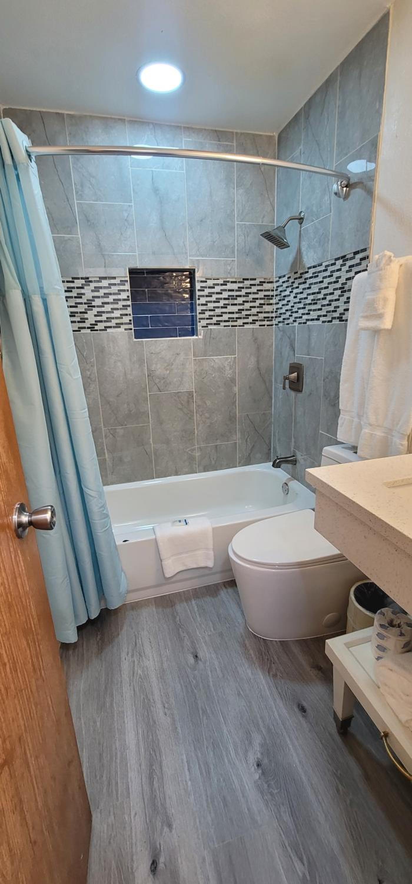 Dragonfly Inn & Suites photo 65