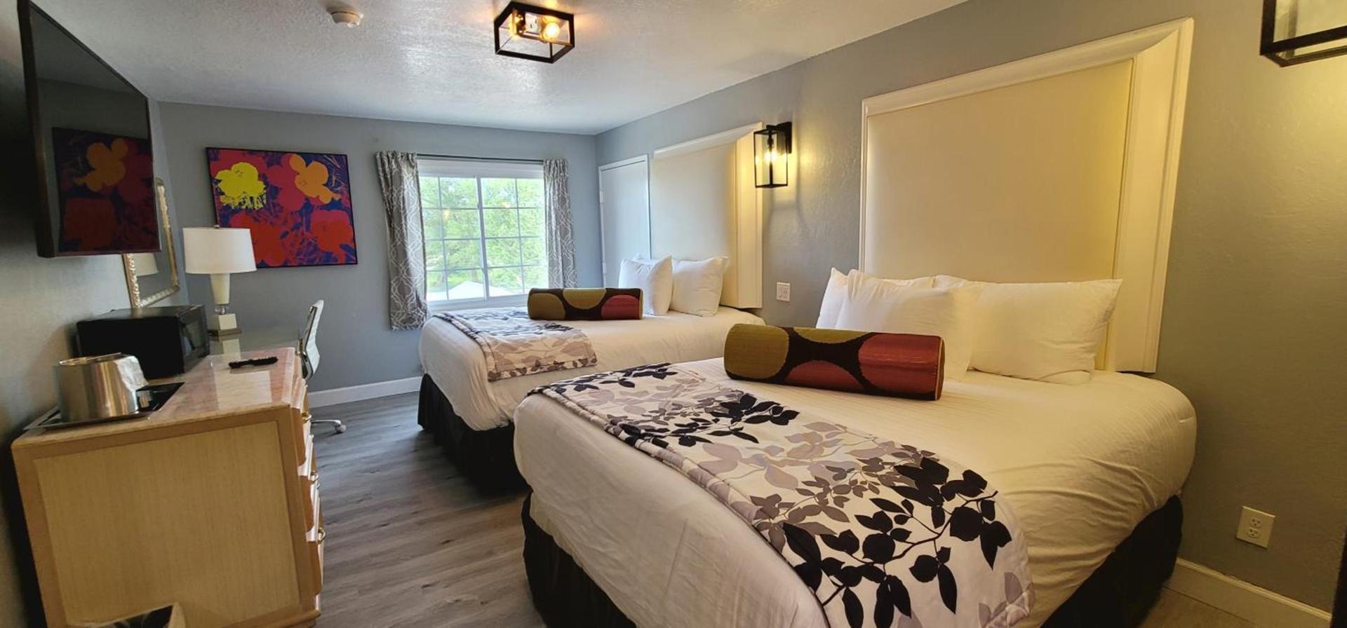Dragonfly Inn & Suites photo 77
