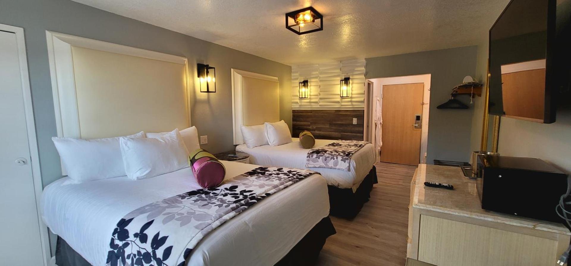 Dragonfly Inn & Suites photo 76