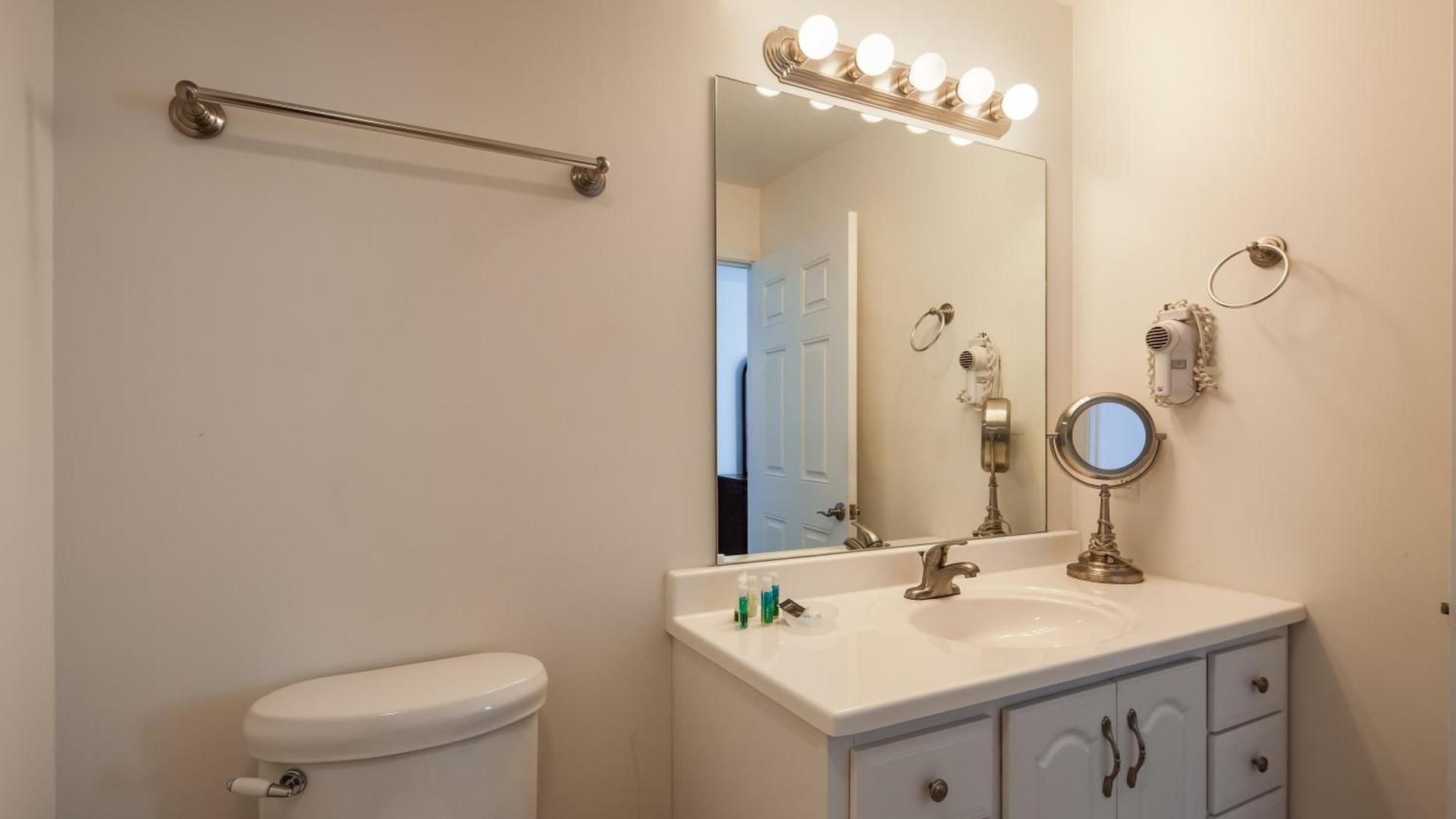 Charlevoix Inn & Suites SureStay Collection by Best Western photo 20