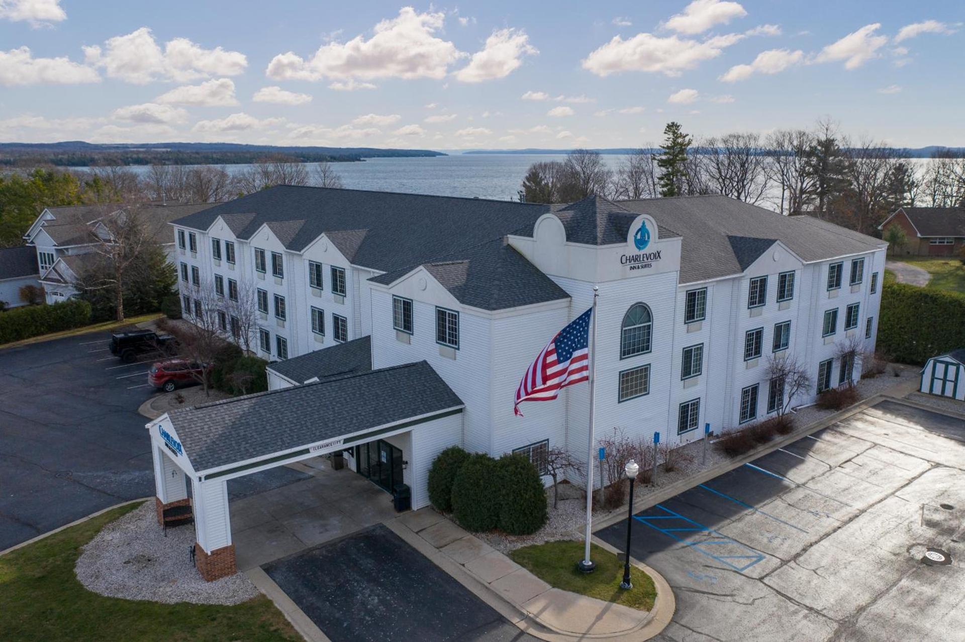 Charlevoix Inn & Suites SureStay Collection by Best Western photo 27
