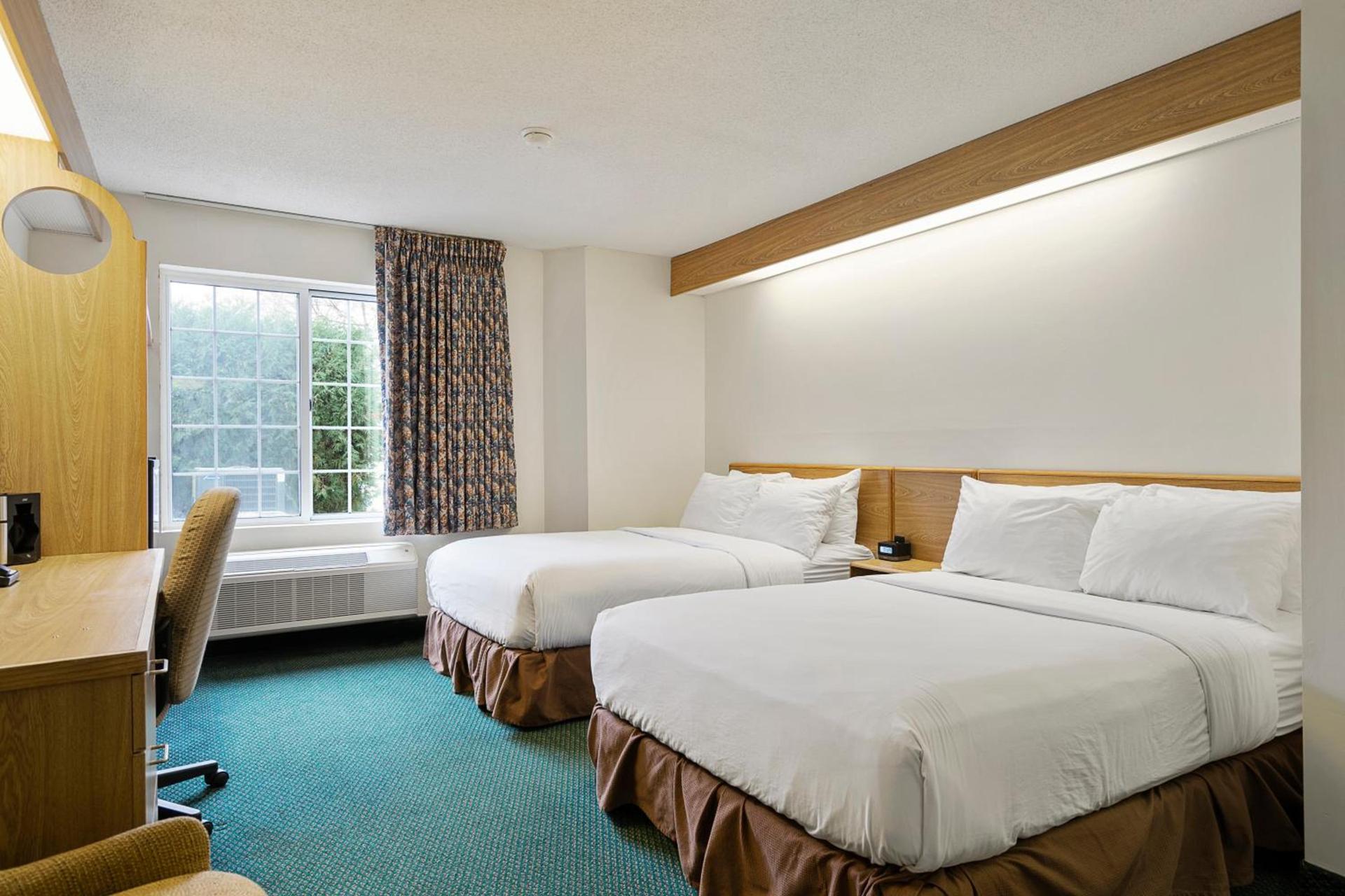 Charlevoix Inn & Suites SureStay Collection by Best Western photo 31