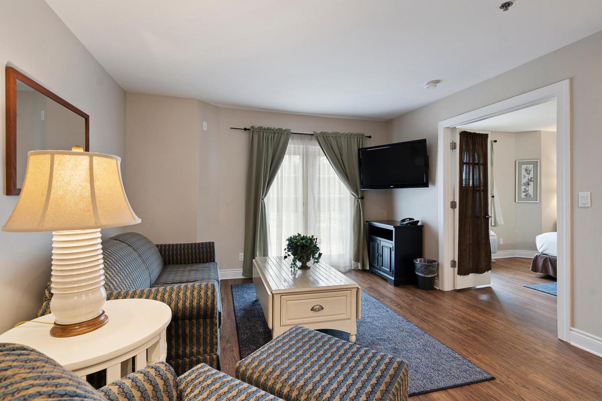 Charlevoix Inn & Suites SureStay Collection by Best Western photo 32