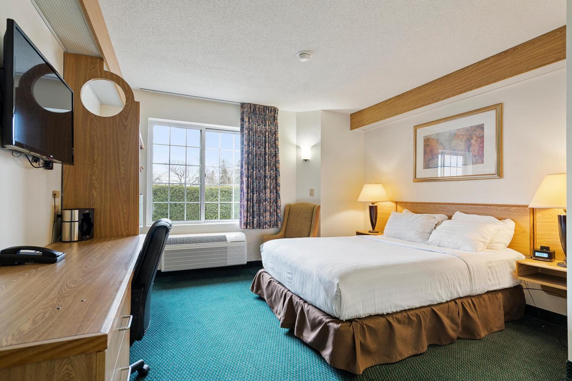 Charlevoix Inn & Suites SureStay Collection by Best Western photo 34