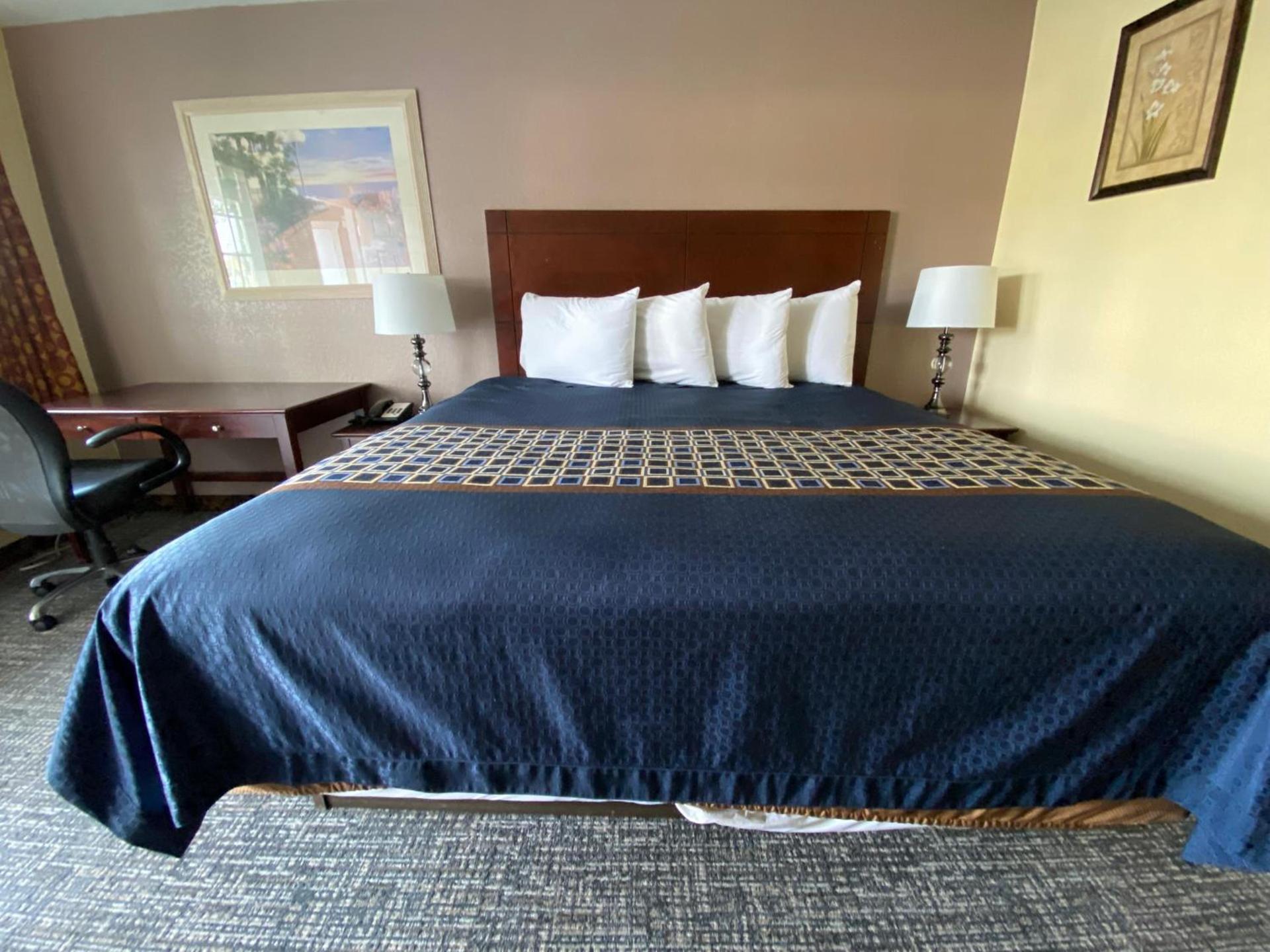 Beachway Inn photo 11