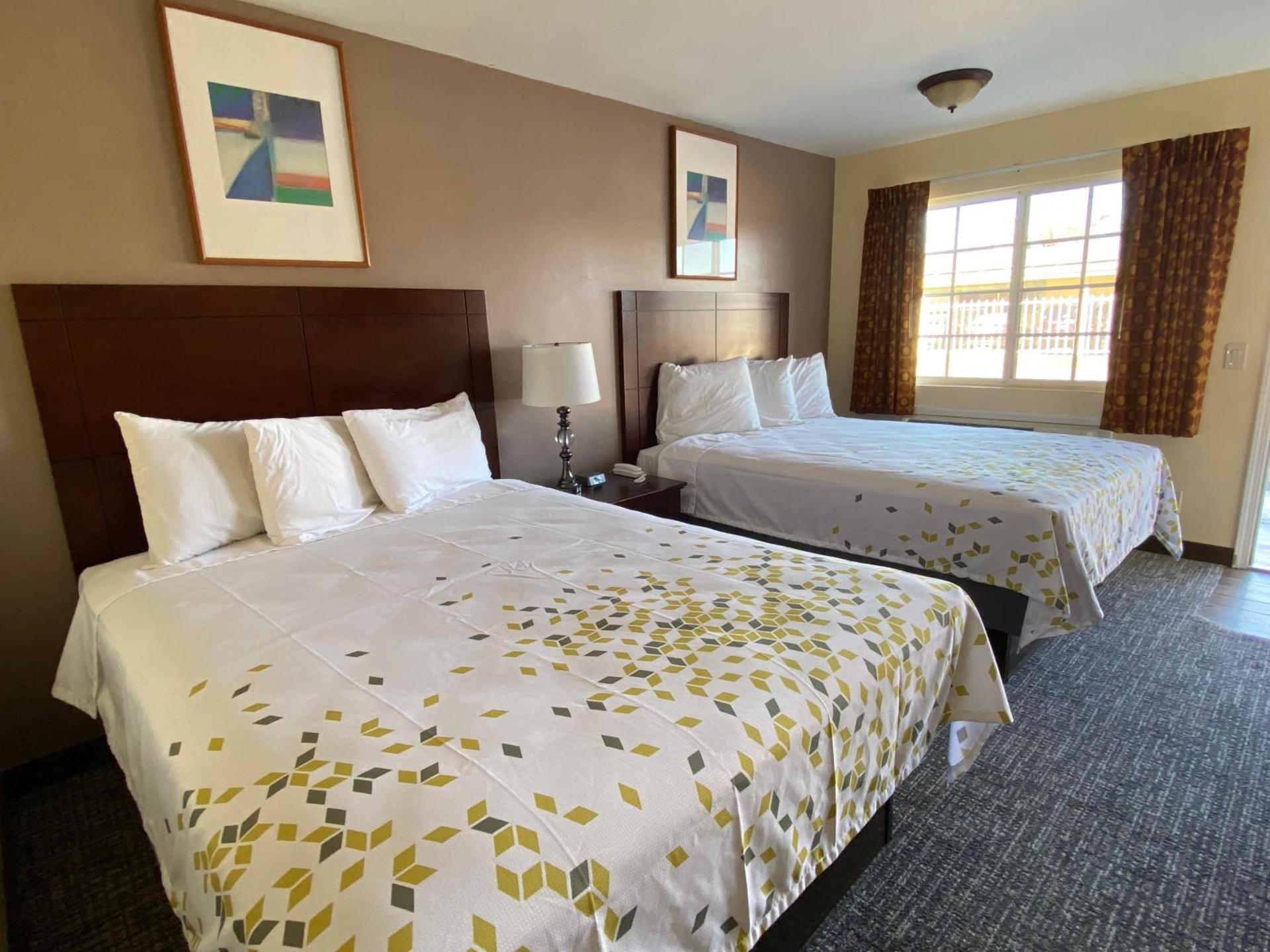 Beachway Inn photo 13