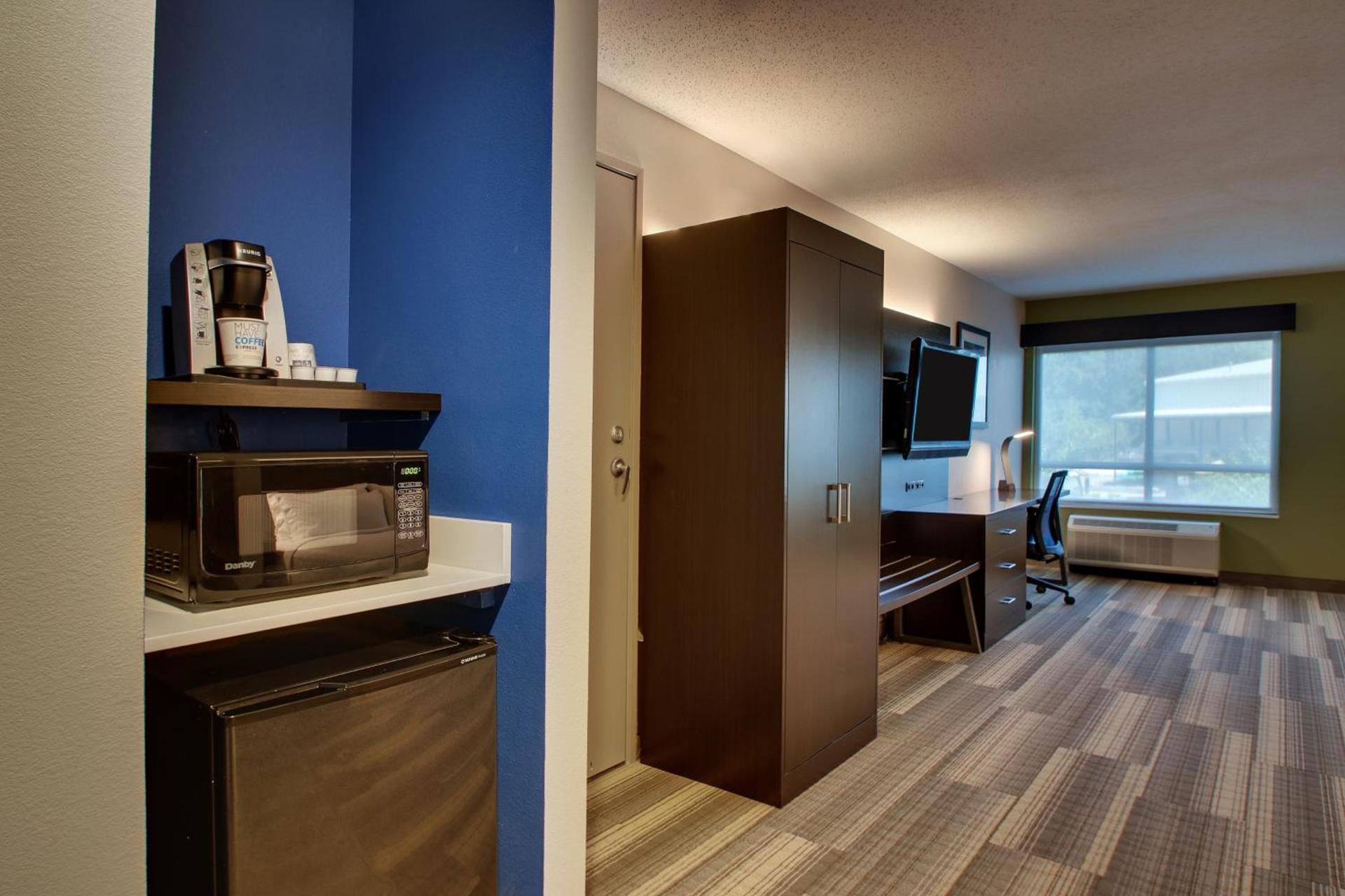 Holiday Inn Express Georgetown by IHG photo 3