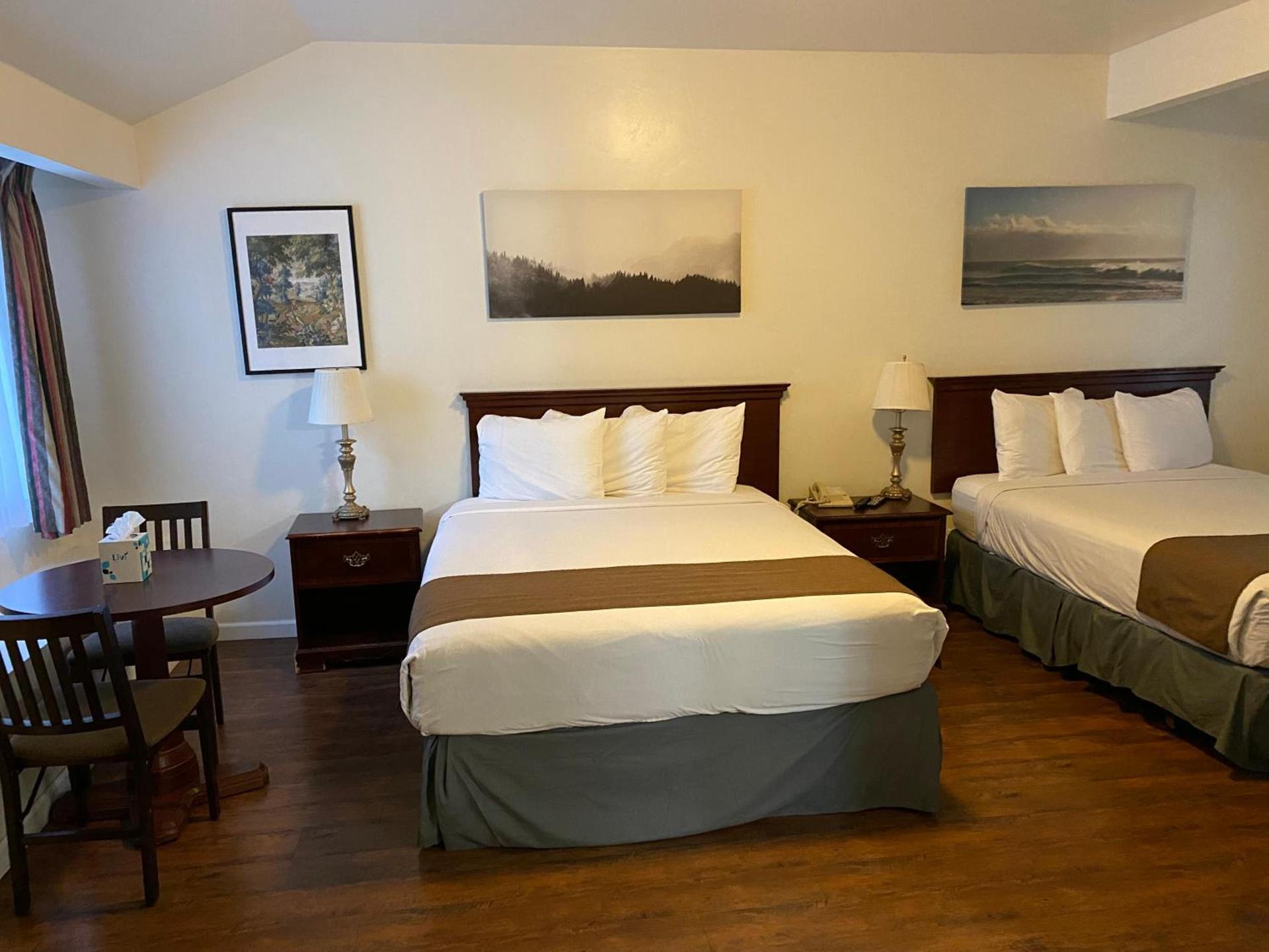 Bide-A-Wee Inn and Cottages photo 24