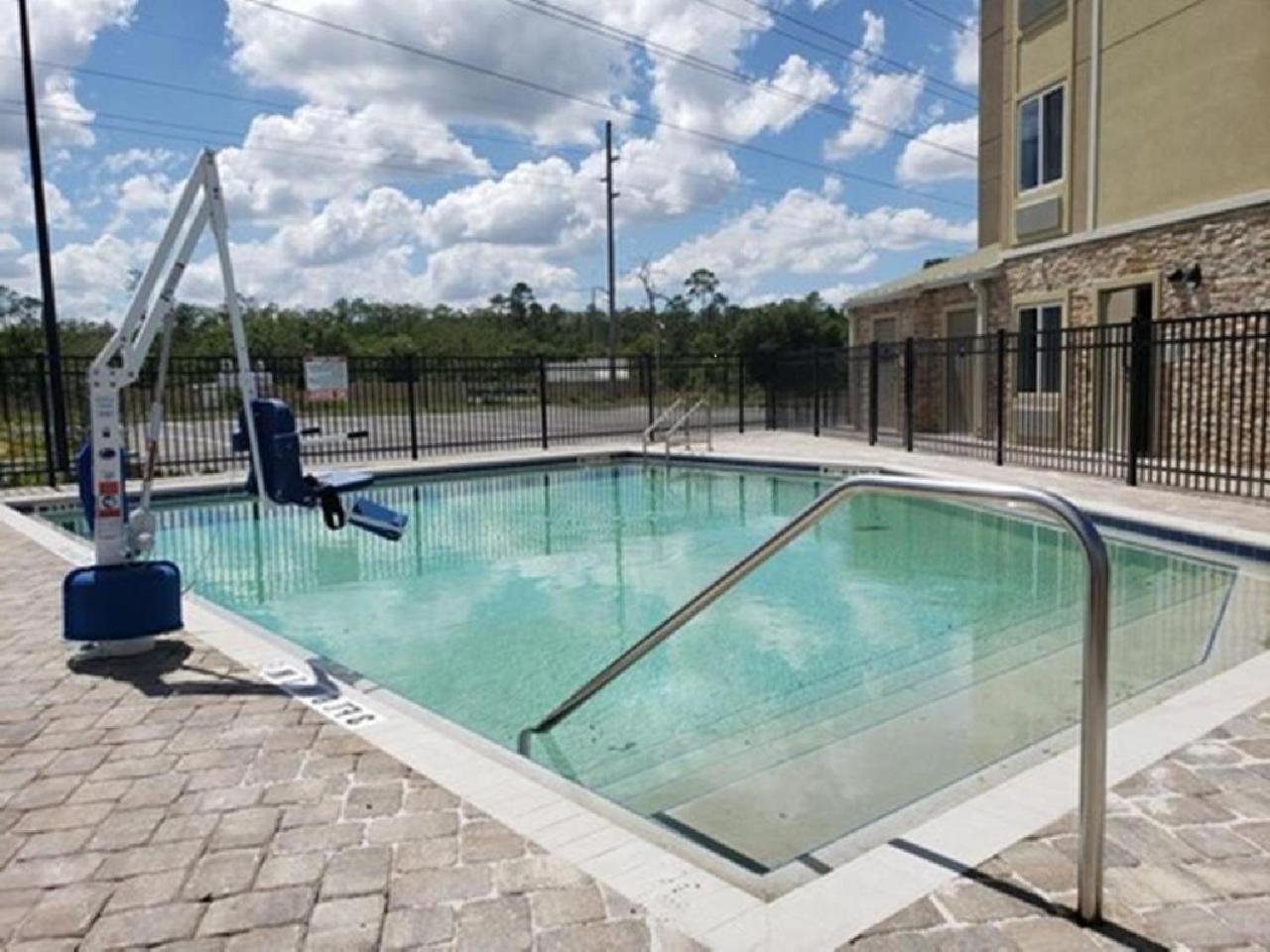Woodspring Suites Orlando International Drive photo 25